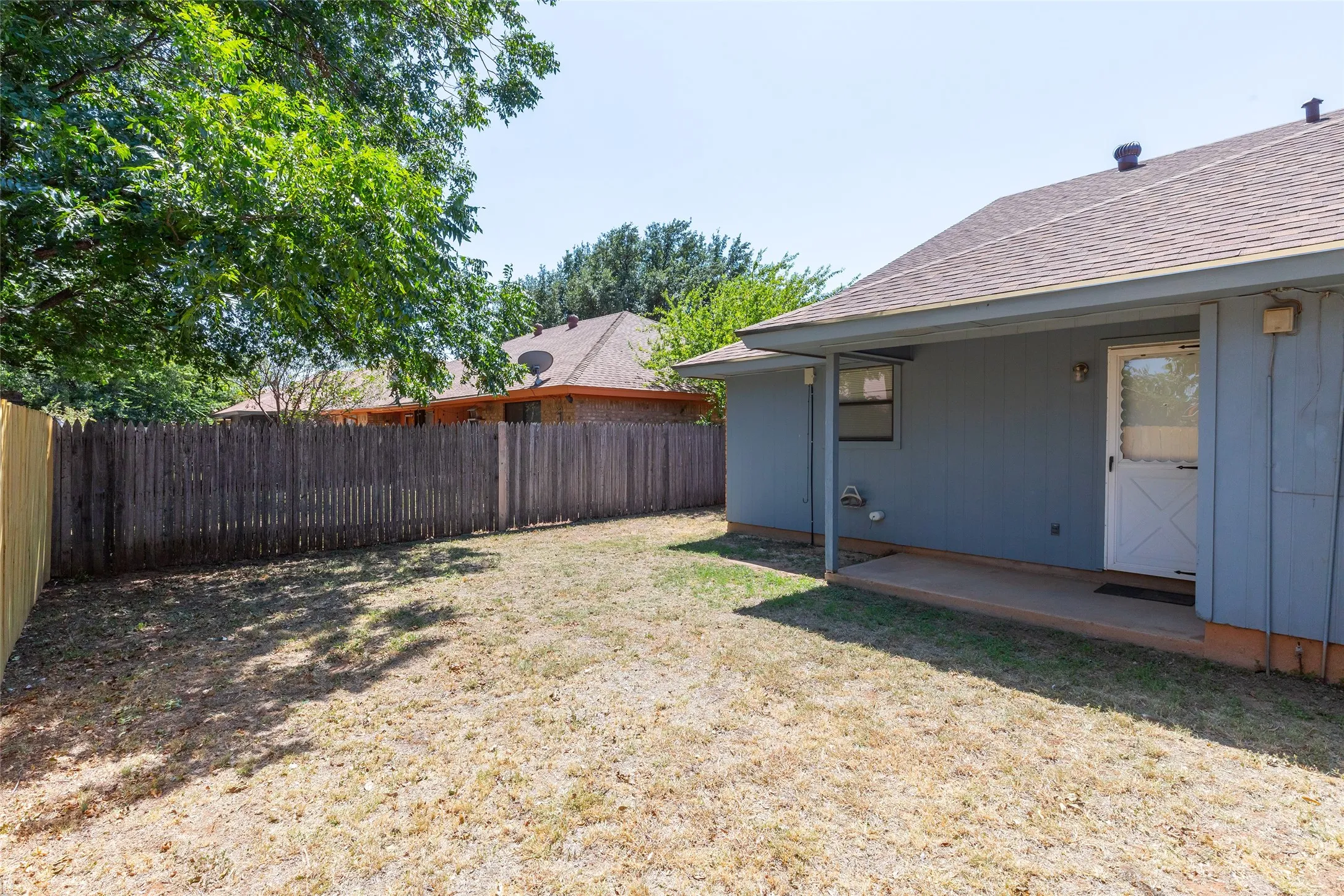 Single Family Residence For Sale in Taylor County , 1509 Westheimer Road, Abilene, Texas 79601, 2 Bedroom, 2 Bathroom, 1 Garage spaces, 1,104 Sqft, built in 1984, mls#21360139, Real Estate Agent in Abilene, Homes For Sale in Taylor county, Homes For Sale in Abilene, Realtor in Abilene Texas, Real Estate Brokerage Independent Realty Texas, Luminita Cordes Realtor