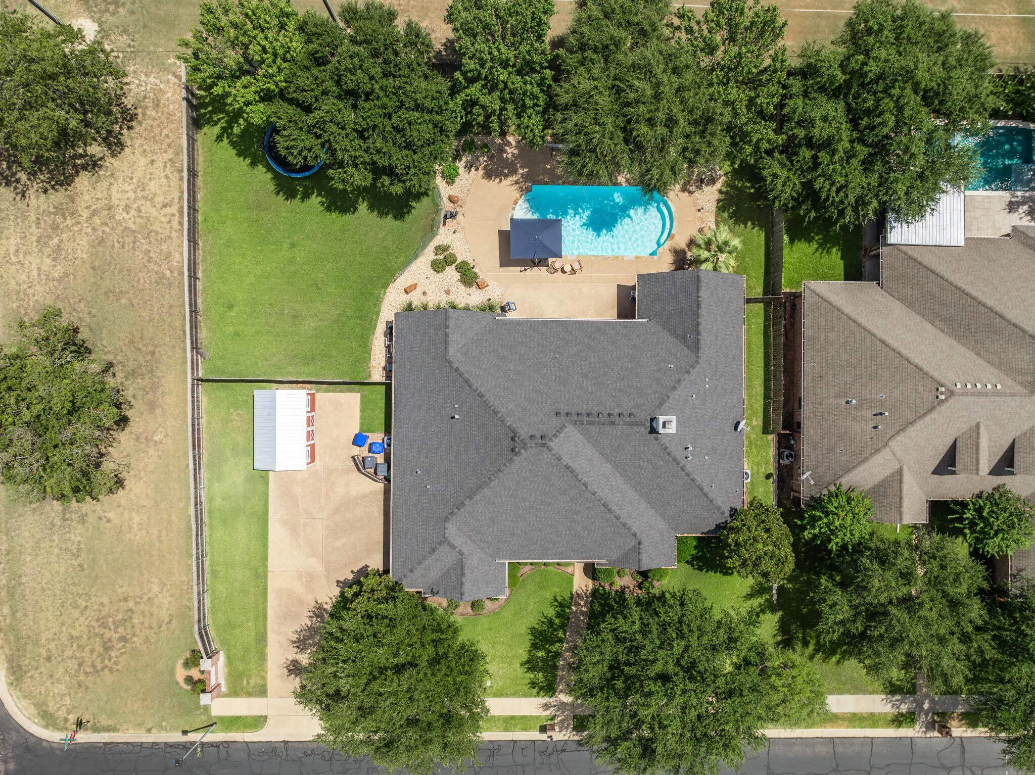Single Family Residence For Sale in Mc Lennan County , 100 Painted Horse Trail, Waco, Texas 76712, 4 Bedroom, 3 Bathroom, 2 Garage spaces, 2,977 Sqft, built in 2006, mls#21360353, Real Estate Agent in Waco, Homes For Sale in Mc Lennan county, Homes For Sale in Waco, Realtor in Waco Texas, Real Estate Brokerage Independent Realty Texas, Luminita Cordes Realtor