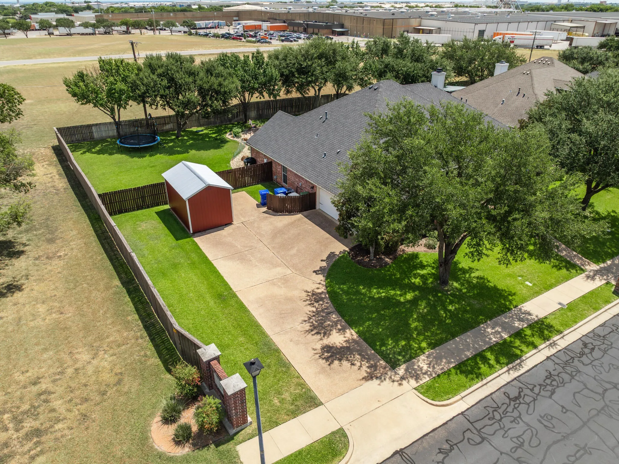 Single Family Residence For Sale in Mc Lennan County , 100 Painted Horse Trail, Waco, Texas 76712, 4 Bedroom, 3 Bathroom, 2 Garage spaces, 2,977 Sqft, built in 2006, mls#21360353, Real Estate Agent in Waco, Homes For Sale in Mc Lennan county, Homes For Sale in Waco, Realtor in Waco Texas, Real Estate Brokerage Independent Realty Texas, Luminita Cordes Realtor