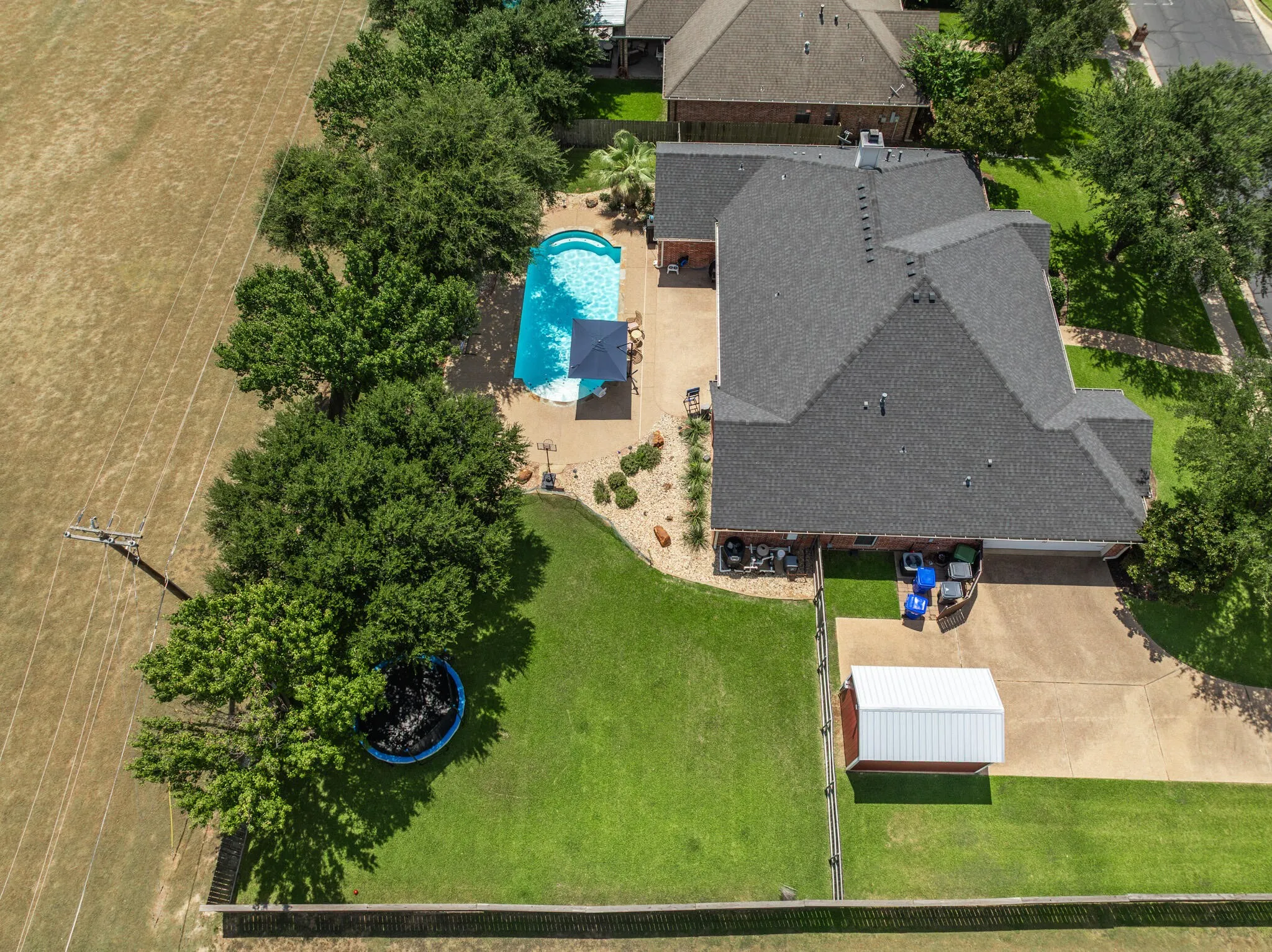 Single Family Residence For Sale in Mc Lennan County , 100 Painted Horse Trail, Waco, Texas 76712, 4 Bedroom, 3 Bathroom, 2 Garage spaces, 2,977 Sqft, built in 2006, mls#21360353, Real Estate Agent in Waco, Homes For Sale in Mc Lennan county, Homes For Sale in Waco, Realtor in Waco Texas, Real Estate Brokerage Independent Realty Texas, Luminita Cordes Realtor
