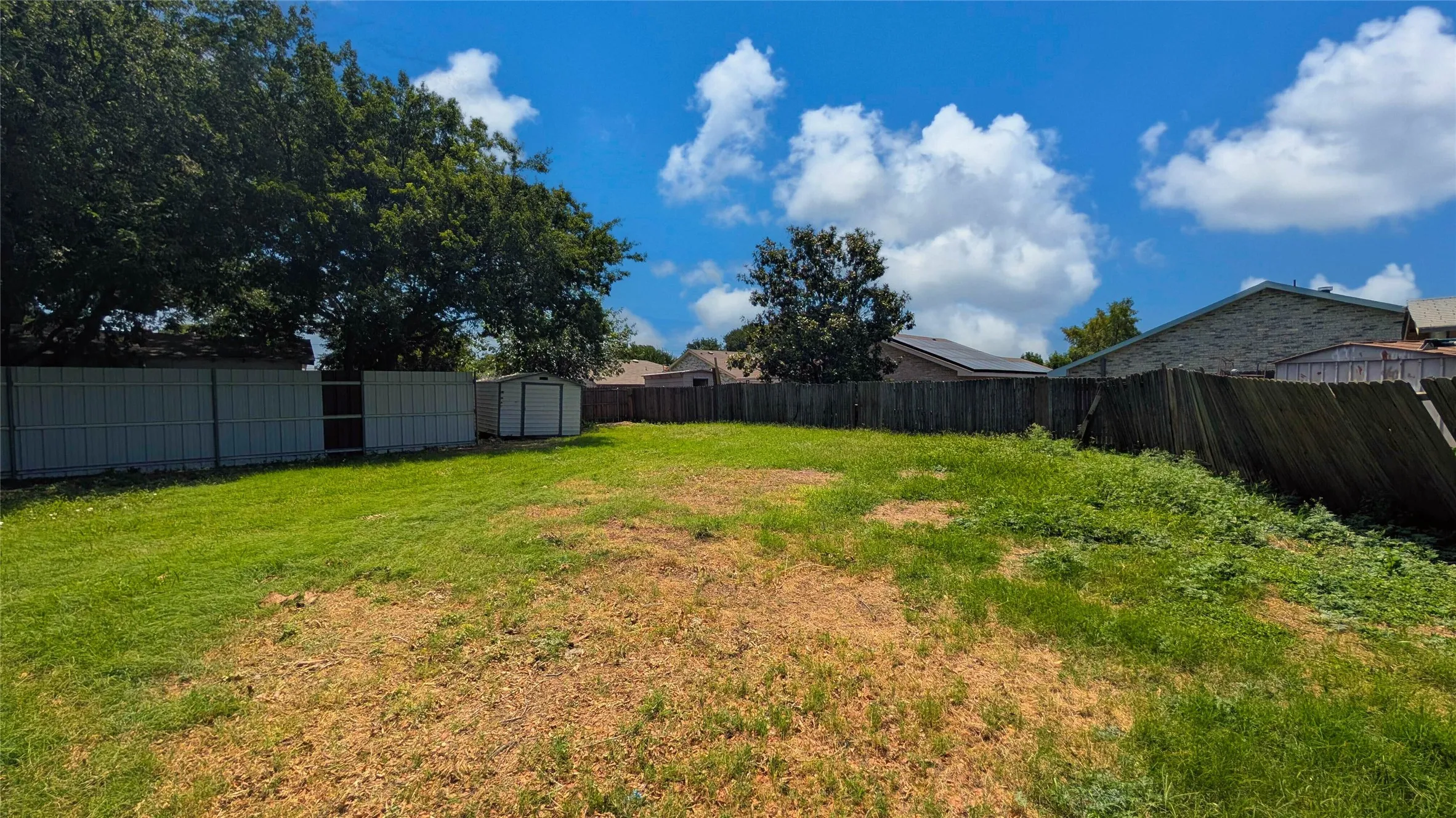 Single Family Residence For Sale in Dallas County , 1532 Marion Drive, Dallas, Texas 75211, 3 Bedroom, 2 Bathroom, 2 Garage spaces, 1,595 Sqft, built in 1998, mls#21360066, Real Estate Agent in Dallas, Homes For Sale in Dallas county, Homes For Sale in Dallas, Realtor in Dallas Texas, Real Estate Brokerage Independent Realty Texas, Luminita Cordes Realtor