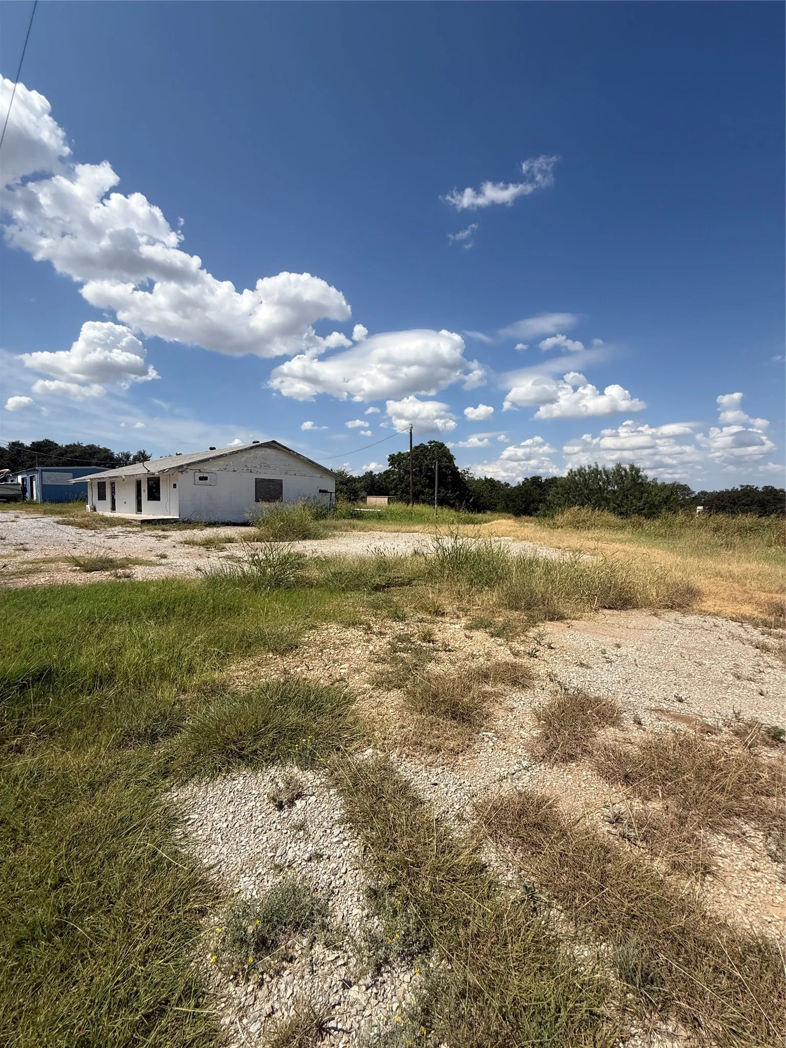 View of side yard