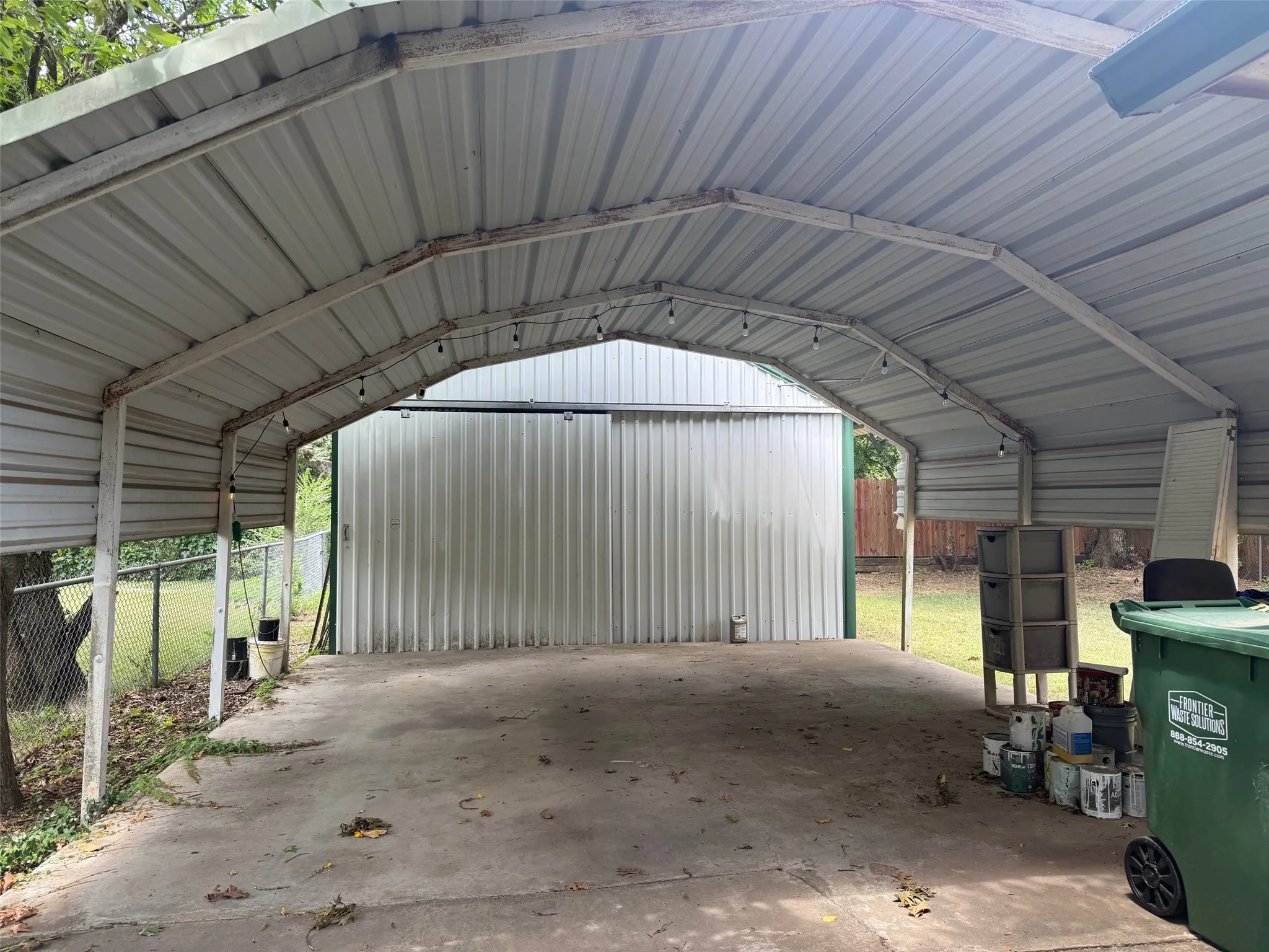 Single Family Residence For Rent in Grayson County , 643 E South Street, Whitesboro, Texas 76273, 3 Bedroom, 2 Bathroom, Garage spaces, 2,000 Sqft, built in 1940, mls#21255535, Real Estate Agent in Whitesboro, Homes For Rent in Grayson county, Homes For Rent in Whitesboro, Realtor in Whitesboro Texas, Real Estate Brokerage Independent Realty Texas, Luminita Cordes Realtor
