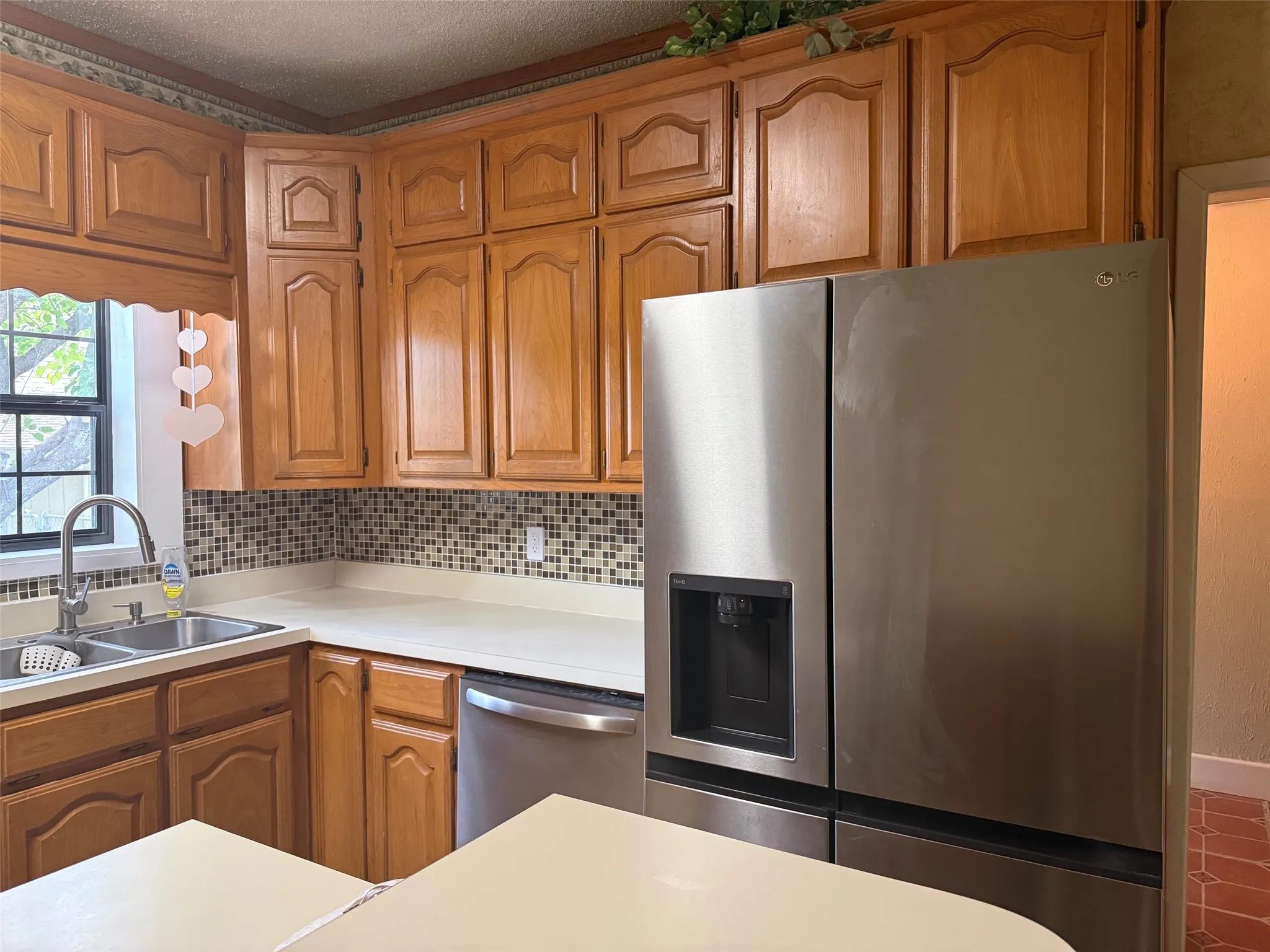 Single Family Residence For Rent in Grayson County , 643 E South Street, Whitesboro, Texas 76273, 3 Bedroom, 2 Bathroom, Garage spaces, 2,000 Sqft, built in 1940, mls#21255535, Real Estate Agent in Whitesboro, Homes For Rent in Grayson county, Homes For Rent in Whitesboro, Realtor in Whitesboro Texas, Real Estate Brokerage Independent Realty Texas, Luminita Cordes Realtor