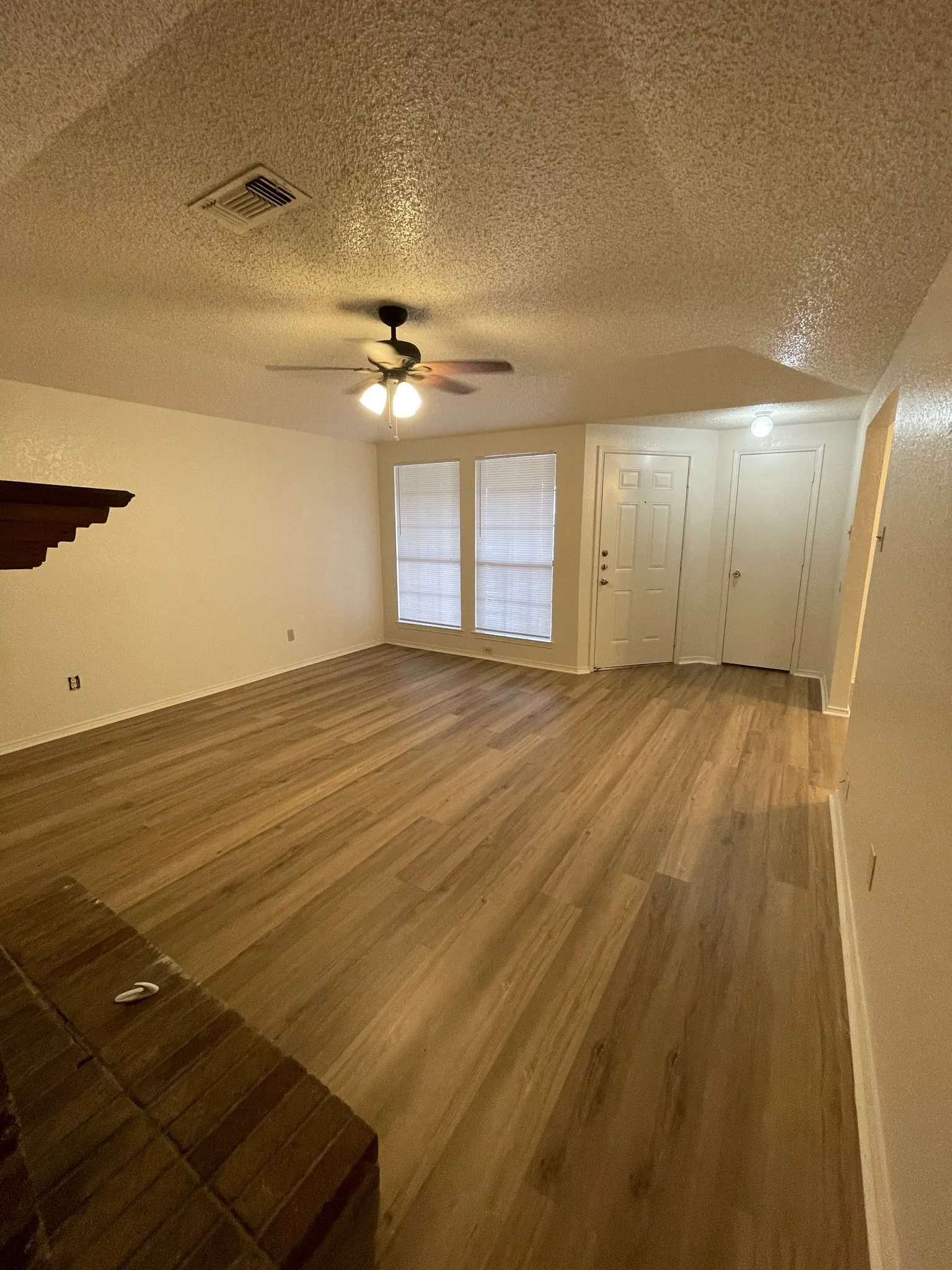 Duplex For Sale in Tarrant County , 4508 Halyard Court 4508-4512, Fort Worth, Texas 76135, 4 Bedroom, 4 Bathroom, 2 Garage spaces, 0 Sqft, built in 1985, mls#21360373, Real Estate Agent in Fort Worth, Homes For Sale in Tarrant county, Homes For Sale in Fort Worth, Realtor in Fort Worth Texas, Real Estate Brokerage Independent Realty Texas, Luminita Cordes Realtor