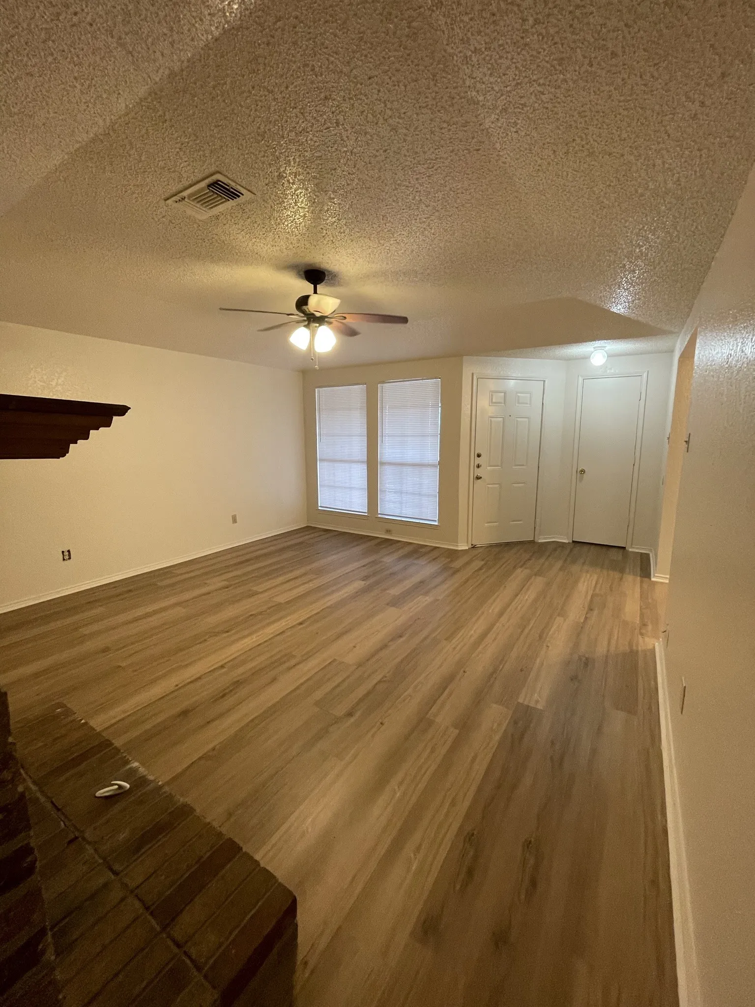 Duplex For Sale in Tarrant County , 4508 Halyard Court 4508-4512, Fort Worth, Texas 76135, 4 Bedroom, 4 Bathroom, 2 Garage spaces, 0 Sqft, built in 1985, mls#21360373, Real Estate Agent in Fort Worth, Homes For Sale in Tarrant county, Homes For Sale in Fort Worth, Realtor in Fort Worth Texas, Real Estate Brokerage Independent Realty Texas, Luminita Cordes Realtor