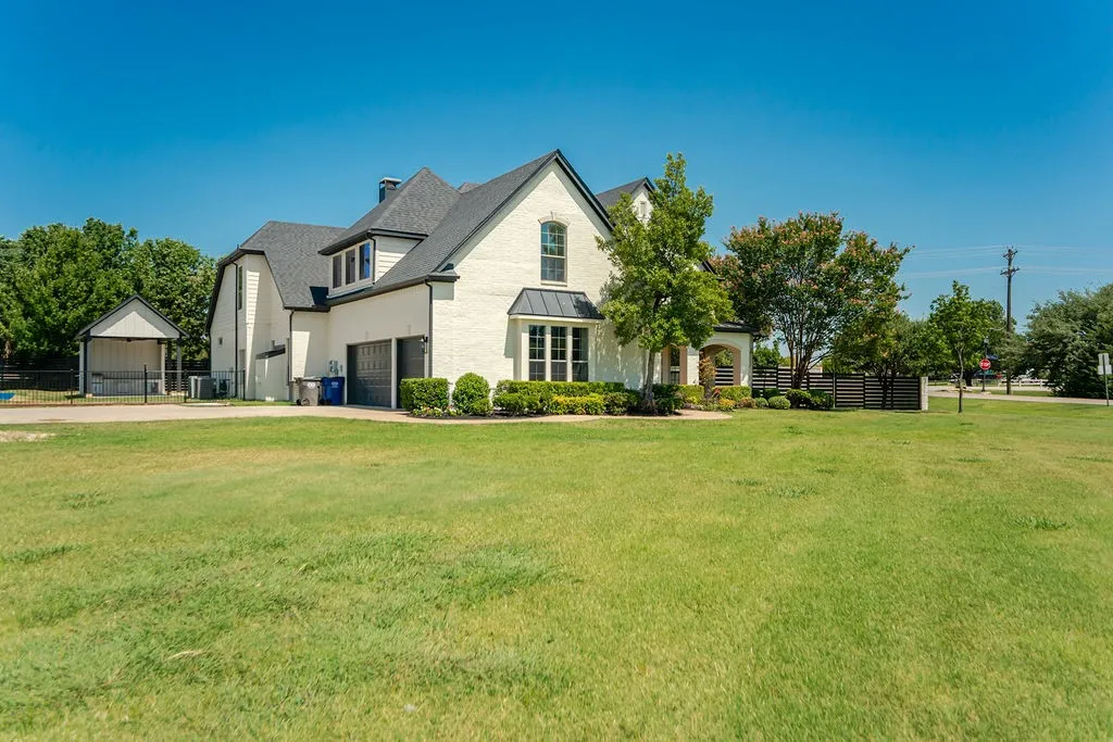 Single Family Residence For Sale in Collin County , 1600 Windmill Court, Lucas, Texas 75002, 5 Bedroom, 5 Bathroom, 3 Garage spaces, 5,259 Sqft, built in 2005, mls#21348791, Real Estate Agent in Lucas, Homes For Sale in Collin county, Homes For Sale in Lucas, Realtor in Lucas Texas, Real Estate Brokerage Independent Realty Texas, Luminita Cordes Realtor