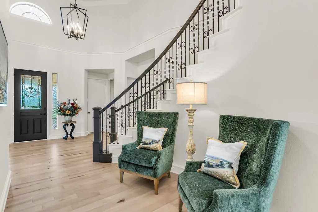 Single Family Residence For Sale in Collin County , 1600 Windmill Court, Lucas, Texas 75002, 5 Bedroom, 5 Bathroom, 3 Garage spaces, 5,259 Sqft, built in 2005, mls#21348791, Real Estate Agent in Lucas, Homes For Sale in Collin county, Homes For Sale in Lucas, Realtor in Lucas Texas, Real Estate Brokerage Independent Realty Texas, Luminita Cordes Realtor