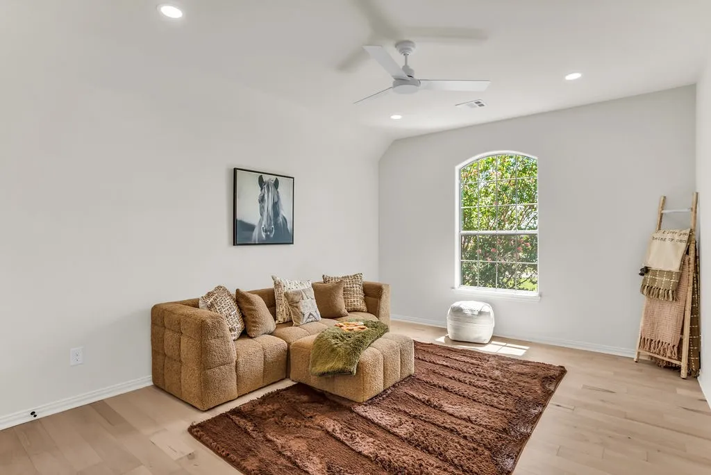 Single Family Residence For Sale in Collin County , 1600 Windmill Court, Lucas, Texas 75002, 5 Bedroom, 5 Bathroom, 3 Garage spaces, 5,259 Sqft, built in 2005, mls#21348791, Real Estate Agent in Lucas, Homes For Sale in Collin county, Homes For Sale in Lucas, Realtor in Lucas Texas, Real Estate Brokerage Independent Realty Texas, Luminita Cordes Realtor