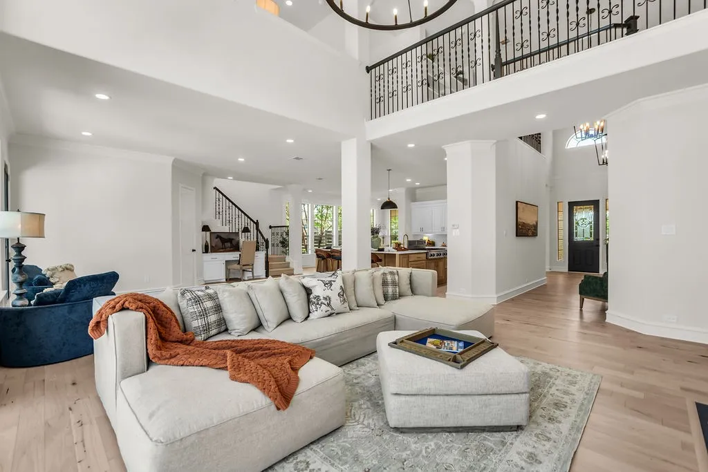 Single Family Residence For Sale in Collin County , 1600 Windmill Court, Lucas, Texas 75002, 5 Bedroom, 5 Bathroom, 3 Garage spaces, 5,259 Sqft, built in 2005, mls#21348791, Real Estate Agent in Lucas, Homes For Sale in Collin county, Homes For Sale in Lucas, Realtor in Lucas Texas, Real Estate Brokerage Independent Realty Texas, Luminita Cordes Realtor