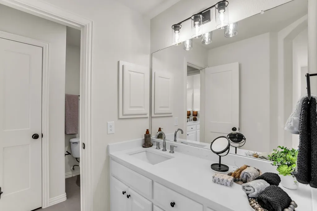 Single Family Residence For Sale in Collin County , 1600 Windmill Court, Lucas, Texas 75002, 5 Bedroom, 5 Bathroom, 3 Garage spaces, 5,259 Sqft, built in 2005, mls#21348791, Real Estate Agent in Lucas, Homes For Sale in Collin county, Homes For Sale in Lucas, Realtor in Lucas Texas, Real Estate Brokerage Independent Realty Texas, Luminita Cordes Realtor