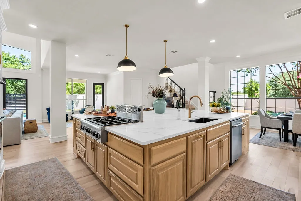 Single Family Residence For Sale in Collin County , 1600 Windmill Court, Lucas, Texas 75002, 5 Bedroom, 5 Bathroom, 3 Garage spaces, 5,259 Sqft, built in 2005, mls#21348791, Real Estate Agent in Lucas, Homes For Sale in Collin county, Homes For Sale in Lucas, Realtor in Lucas Texas, Real Estate Brokerage Independent Realty Texas, Luminita Cordes Realtor