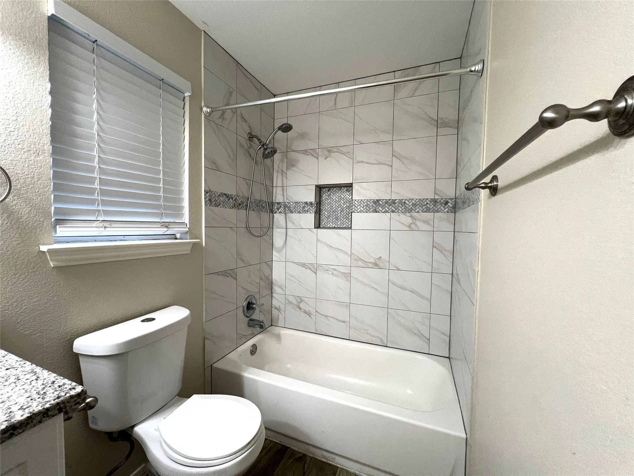 Single Family Residence For Rent in Tarrant County , 3417 Stanley Avenue, Fort Worth, Texas 76110, 3 Bedroom, 2 Bathroom, 1 Garage spaces, 1,248 Sqft, built in 2000, mls#21360378, Real Estate Agent in Fort Worth, Homes For Rent in Tarrant county, Homes For Rent in Fort Worth, Realtor in Fort Worth Texas, Real Estate Brokerage Independent Realty Texas, Luminita Cordes Realtor