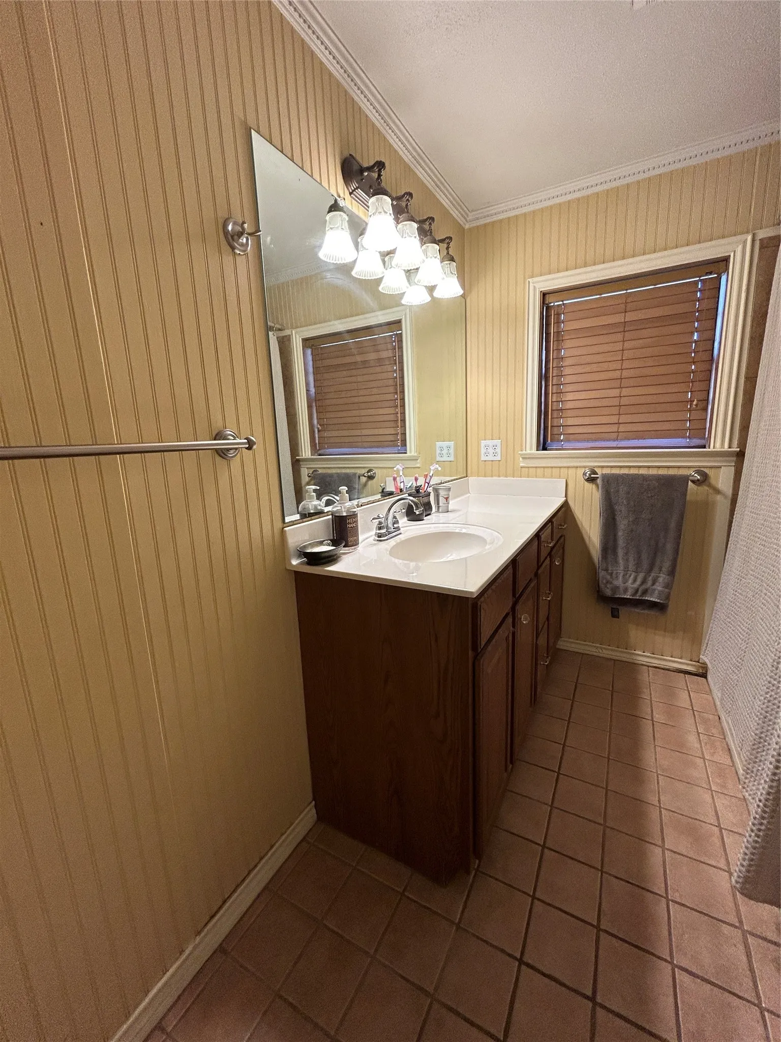 Single Family Residence For Sale in Mills County , 5 W HWY 84, Goldthwaite, Texas 76844, 3 Bedroom, 1 Bathroom, Garage spaces, 1,565 Sqft, built in 1990, mls#21360379, Real Estate Agent in Goldthwaite, Homes For Sale in Mills county, Homes For Sale in Goldthwaite, Realtor in Goldthwaite Texas, Real Estate Brokerage Independent Realty Texas, Luminita Cordes Realtor