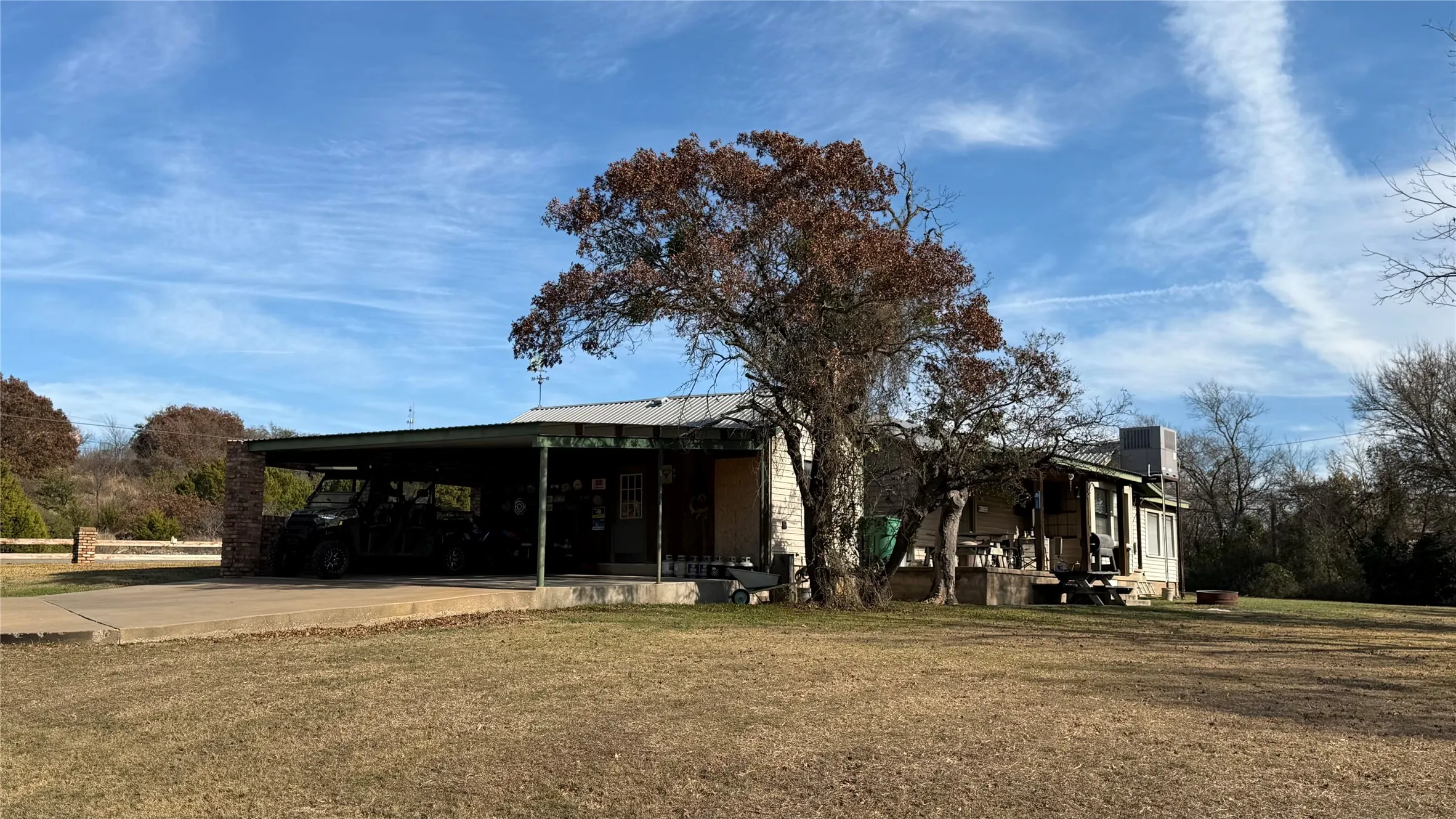Single Family Residence For Sale in Mills County , 5 W HWY 84, Goldthwaite, Texas 76844, 3 Bedroom, 1 Bathroom, Garage spaces, 1,565 Sqft, built in 1990, mls#21360379, Real Estate Agent in Goldthwaite, Homes For Sale in Mills county, Homes For Sale in Goldthwaite, Realtor in Goldthwaite Texas, Real Estate Brokerage Independent Realty Texas, Luminita Cordes Realtor