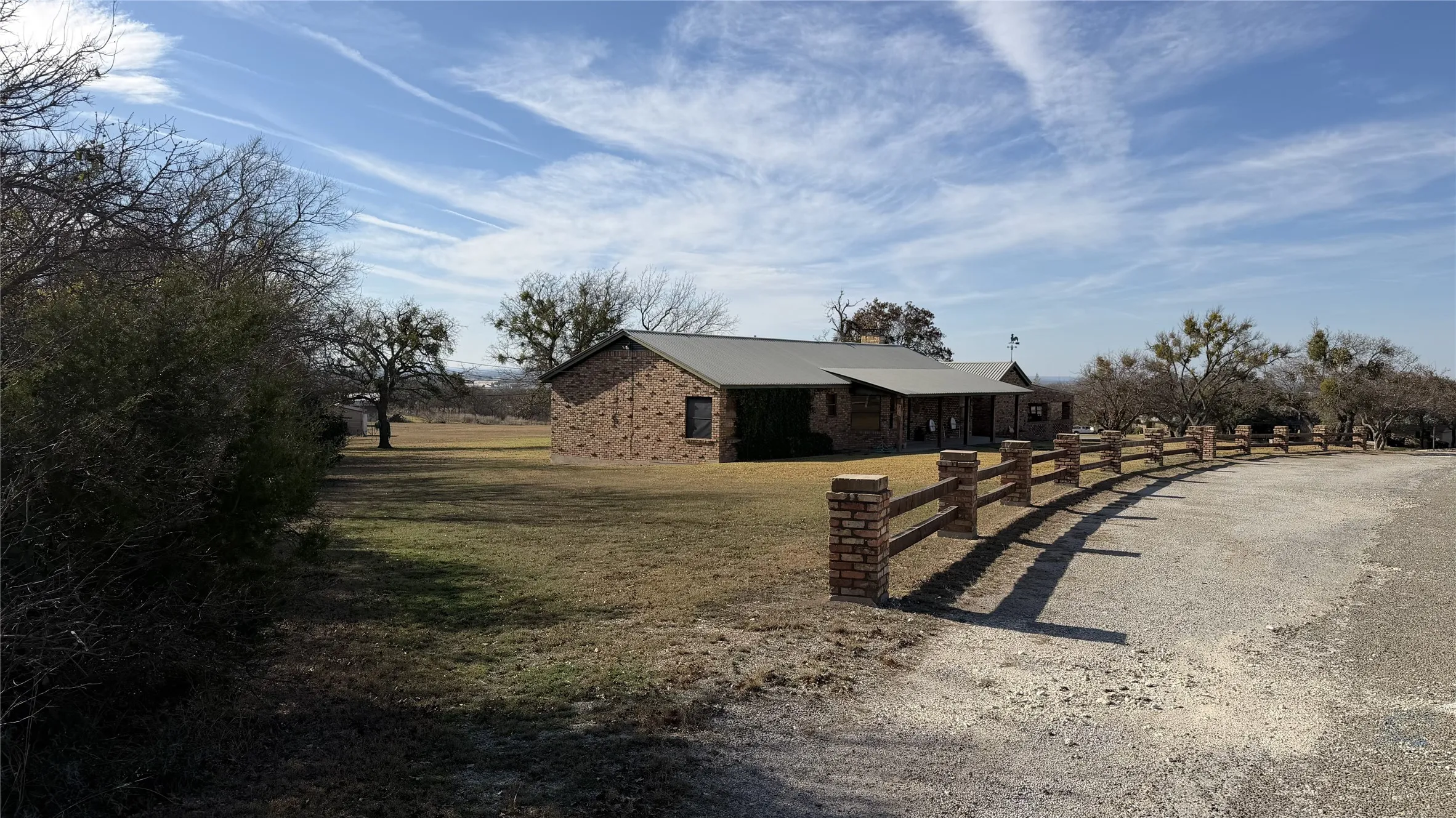Single Family Residence For Sale in Mills County , 5 W HWY 84, Goldthwaite, Texas 76844, 3 Bedroom, 1 Bathroom, Garage spaces, 1,565 Sqft, built in 1990, mls#21360379, Real Estate Agent in Goldthwaite, Homes For Sale in Mills county, Homes For Sale in Goldthwaite, Realtor in Goldthwaite Texas, Real Estate Brokerage Independent Realty Texas, Luminita Cordes Realtor