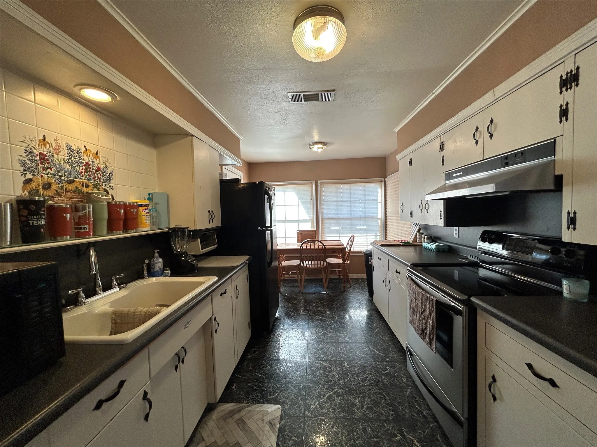 Single Family Residence For Sale in Mills County , 5 W HWY 84, Goldthwaite, Texas 76844, 3 Bedroom, 1 Bathroom, Garage spaces, 1,565 Sqft, built in 1990, mls#21360379, Real Estate Agent in Goldthwaite, Homes For Sale in Mills county, Homes For Sale in Goldthwaite, Realtor in Goldthwaite Texas, Real Estate Brokerage Independent Realty Texas, Luminita Cordes Realtor