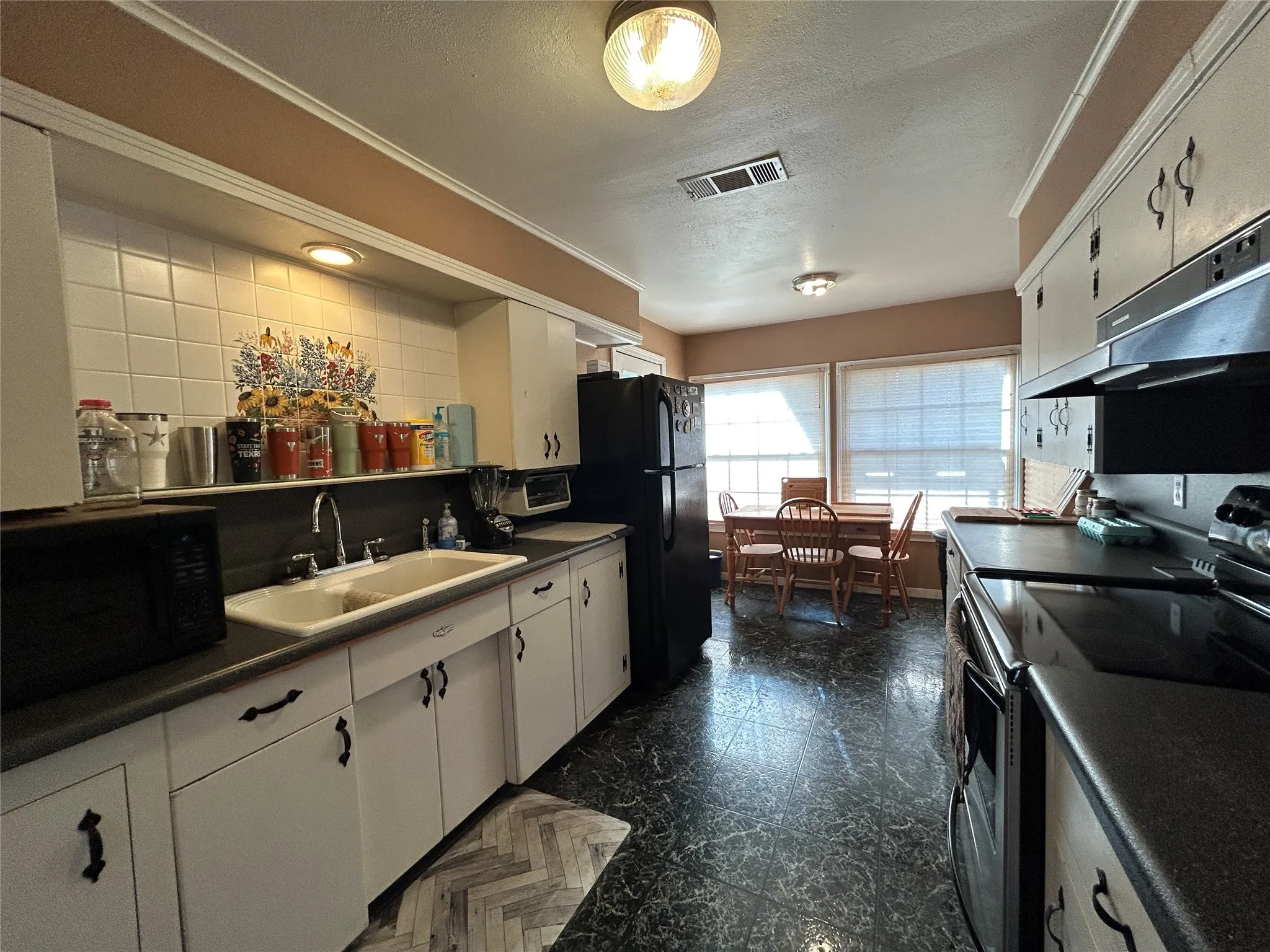 Single Family Residence For Sale in Mills County , 5 W HWY 84, Goldthwaite, Texas 76844, 3 Bedroom, 1 Bathroom, Garage spaces, 1,565 Sqft, built in 1990, mls#21360379, Real Estate Agent in Goldthwaite, Homes For Sale in Mills county, Homes For Sale in Goldthwaite, Realtor in Goldthwaite Texas, Real Estate Brokerage Independent Realty Texas, Luminita Cordes Realtor