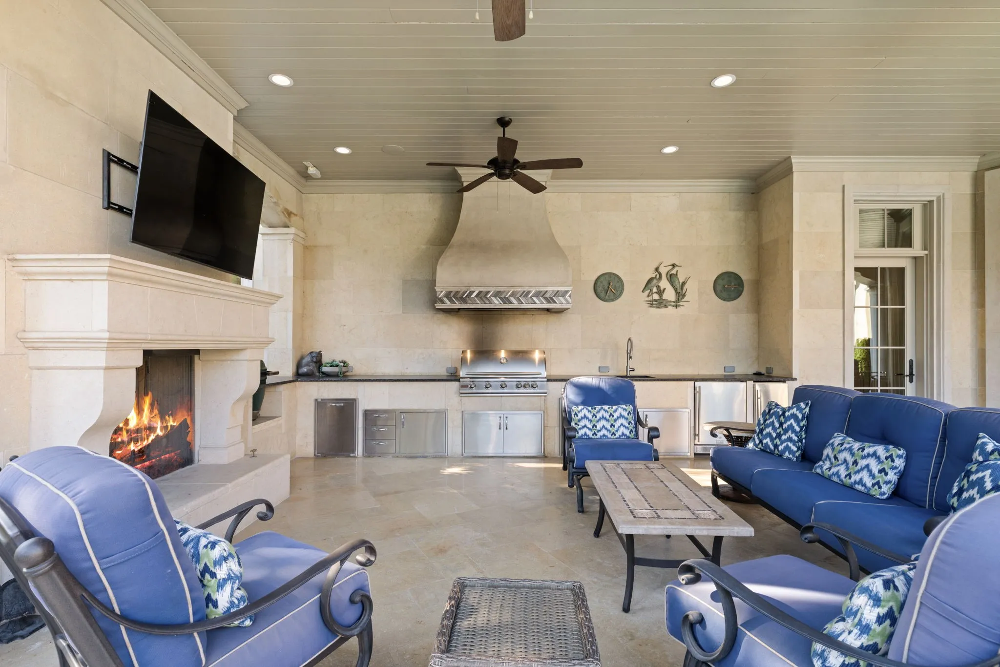 Single Family Residence For Sale in Dallas County , 10617 Bridge Hollow Court, Dallas, Texas 75229, 6 Bedroom, 10 Bathroom, 5 Garage spaces, 14,653 Sqft, built in 2018, Price $11,500,000, mls#21359093, Real Estate Agent in Dallas, Homes For Sale in Dallas county, Homes For Sale in Dallas, Realtor in Dallas Texas, Real Estate Brokerage Independent Realty Texas, Luminita Cordes Realtor