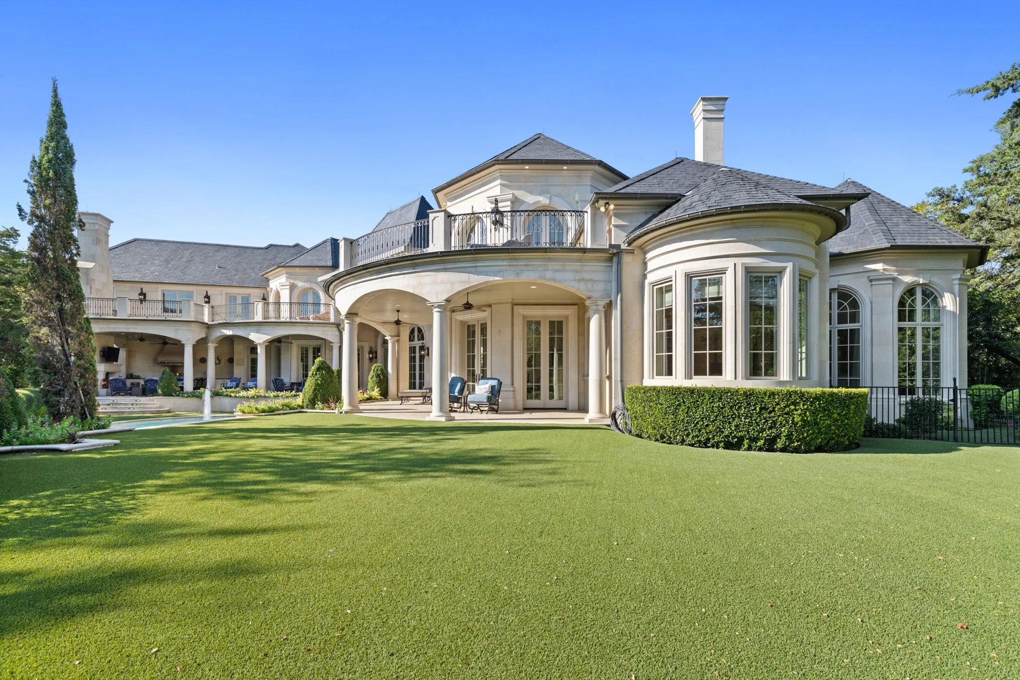 Single Family Residence For Sale in Dallas County , 10617 Bridge Hollow Court, Dallas, Texas 75229, 6 Bedroom, 10 Bathroom, 5 Garage spaces, 14,653 Sqft, built in 2018, Price $11,500,000, mls#21359093, Real Estate Agent in Dallas, Homes For Sale in Dallas county, Homes For Sale in Dallas, Realtor in Dallas Texas, Real Estate Brokerage Independent Realty Texas, Luminita Cordes Realtor