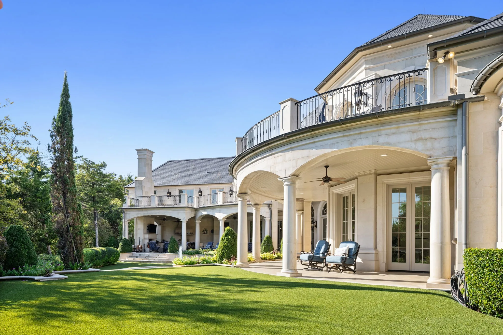 Single Family Residence For Sale in Dallas County , 10617 Bridge Hollow Court, Dallas, Texas 75229, 6 Bedroom, 10 Bathroom, 5 Garage spaces, 14,653 Sqft, built in 2018, Price $11,500,000, mls#21359093, Real Estate Agent in Dallas, Homes For Sale in Dallas county, Homes For Sale in Dallas, Realtor in Dallas Texas, Real Estate Brokerage Independent Realty Texas, Luminita Cordes Realtor