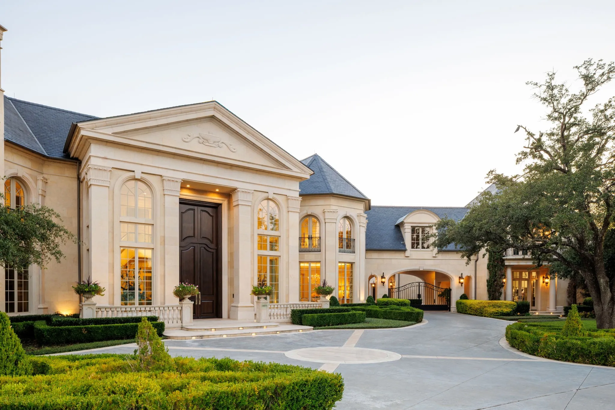 Single Family Residence For Sale in Dallas County , 10617 Bridge Hollow Court, Dallas, Texas 75229, 6 Bedroom, 10 Bathroom, 5 Garage spaces, 14,653 Sqft, built in 2018, Price $11,500,000, mls#21359093, Real Estate Agent in Dallas, Homes For Sale in Dallas county, Homes For Sale in Dallas, Realtor in Dallas Texas, Real Estate Brokerage Independent Realty Texas, Luminita Cordes Realtor