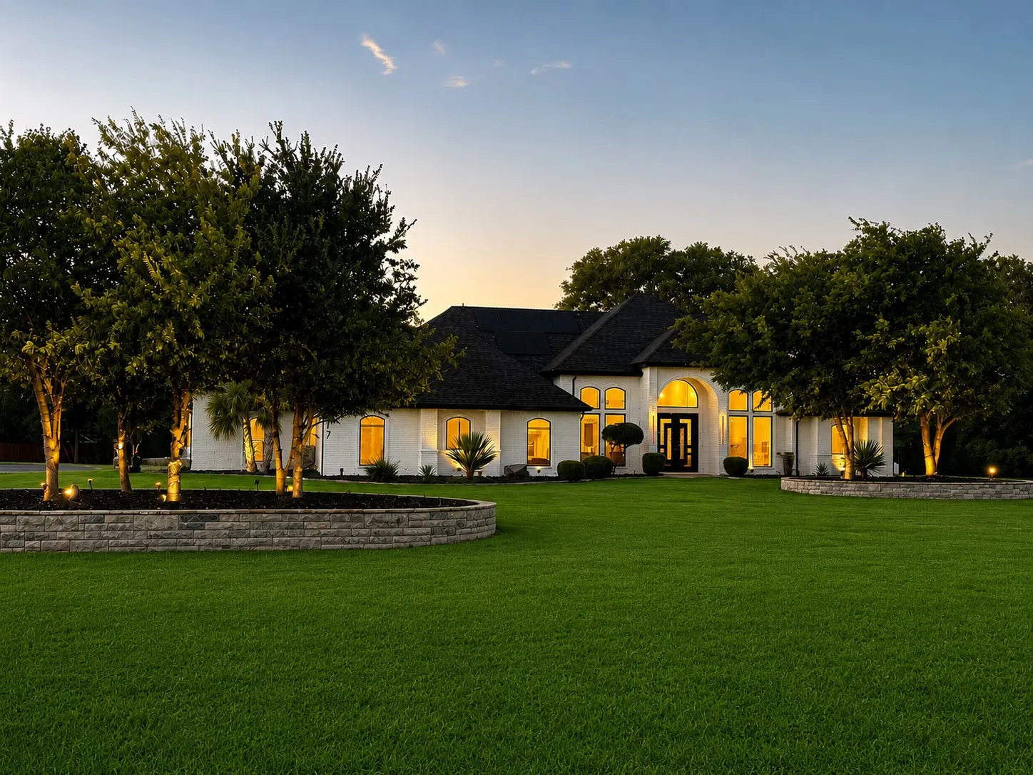 Single Family Residence For Sale in Hood County , 717 Pintail Court, Granbury, Texas 76049, 4 Bedroom, 5 Bathroom, 5 Garage spaces, 3,407 Sqft, built in 1997, Price $1,200,000, mls#21348140, Real Estate Agent in Granbury, Homes For Sale in Hood county, Homes For Sale in Granbury, Realtor in Granbury Texas, Real Estate Brokerage Independent Realty Texas, Luminita Cordes Realtor