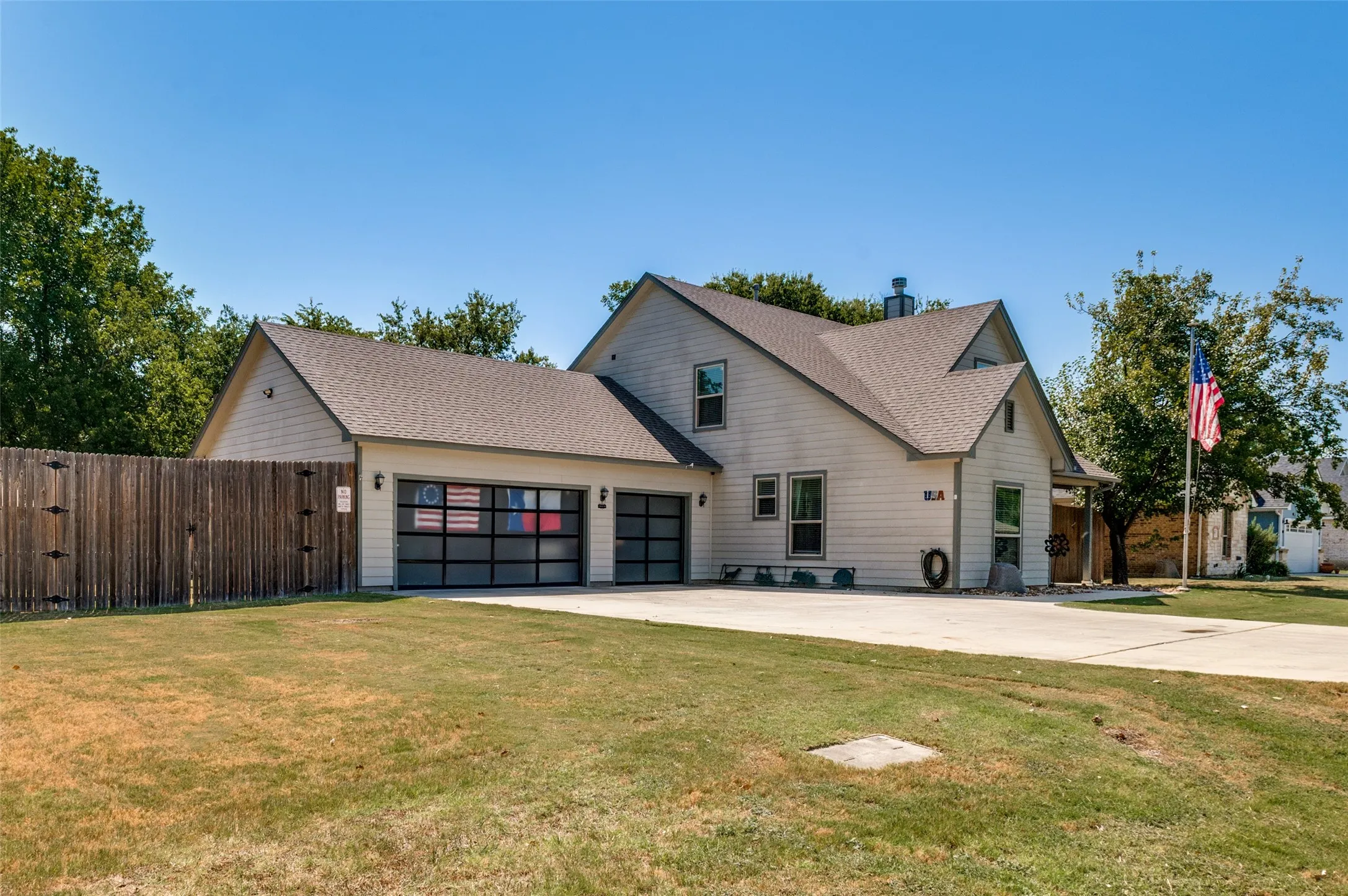 Single Family Residence For Sale in Ellis County , 909 Cope Street, Mansfield, Texas 76065, 4 Bedroom, 3 Bathroom, 3 Garage spaces, 1,682 Sqft, built in 2019, mls#21360359, Real Estate Agent in Mansfield, Homes For Sale in Ellis county, Homes For Sale in Mansfield, Realtor in Mansfield Texas, Real Estate Brokerage Independent Realty Texas, Luminita Cordes Realtor
