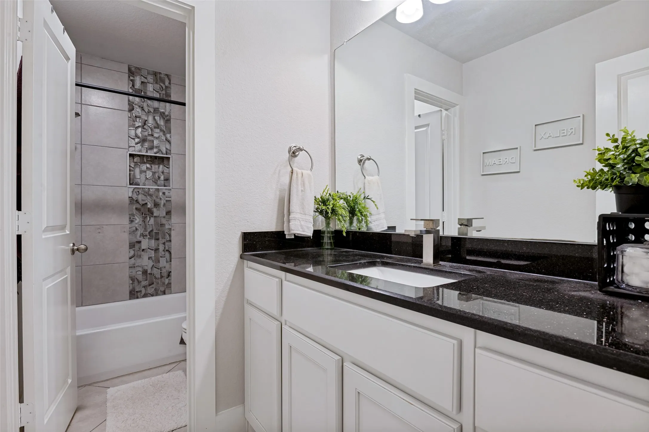 Single Family Residence For Sale in Ellis County , 909 Cope Street, Mansfield, Texas 76065, 4 Bedroom, 3 Bathroom, 3 Garage spaces, 1,682 Sqft, built in 2019, mls#21360359, Real Estate Agent in Mansfield, Homes For Sale in Ellis county, Homes For Sale in Mansfield, Realtor in Mansfield Texas, Real Estate Brokerage Independent Realty Texas, Luminita Cordes Realtor
