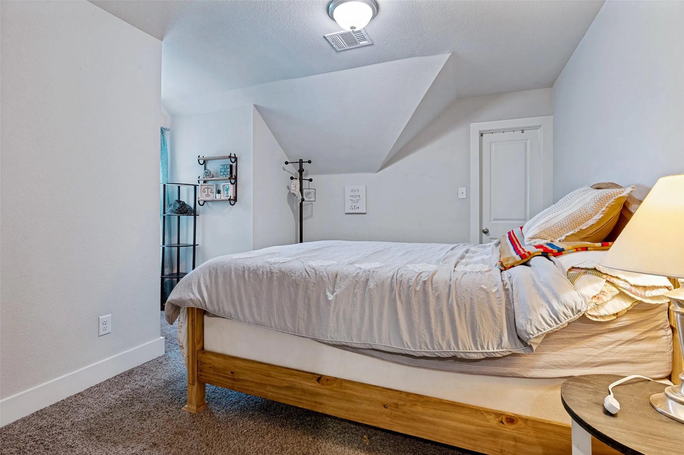 Single Family Residence For Sale in Ellis County , 909 Cope Street, Mansfield, Texas 76065, 4 Bedroom, 3 Bathroom, 3 Garage spaces, 1,682 Sqft, built in 2019, mls#21360359, Real Estate Agent in Mansfield, Homes For Sale in Ellis county, Homes For Sale in Mansfield, Realtor in Mansfield Texas, Real Estate Brokerage Independent Realty Texas, Luminita Cordes Realtor