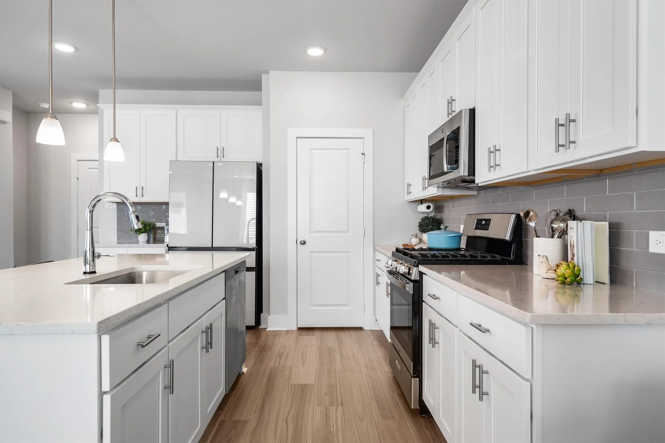 Single Family Residence For Rent in Denton County , 1346 Roundup Way, Argyle, Texas 76226, 3 Bedroom, 3 Bathroom, 2 Garage spaces, 1,661 Sqft, built in 2023, mls#21359287, Real Estate Agent in Argyle, Homes For Rent in Denton county, Homes For Rent in Argyle, Realtor in Argyle Texas, Real Estate Brokerage Independent Realty Texas, Luminita Cordes Realtor