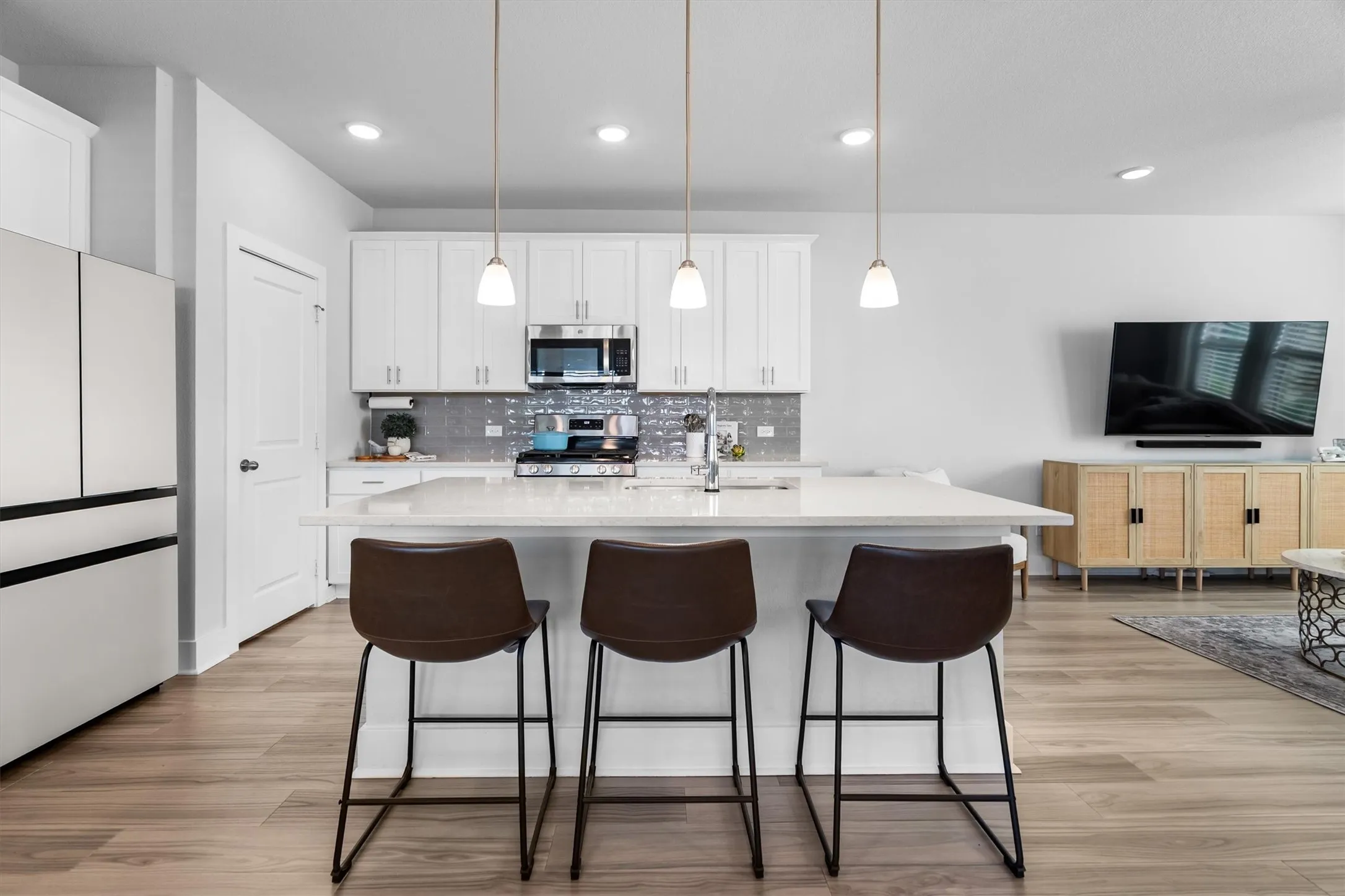 Single Family Residence For Rent in Denton County , 1346 Roundup Way, Argyle, Texas 76226, 3 Bedroom, 3 Bathroom, 2 Garage spaces, 1,661 Sqft, built in 2023, mls#21359287, Real Estate Agent in Argyle, Homes For Rent in Denton county, Homes For Rent in Argyle, Realtor in Argyle Texas, Real Estate Brokerage Independent Realty Texas, Luminita Cordes Realtor