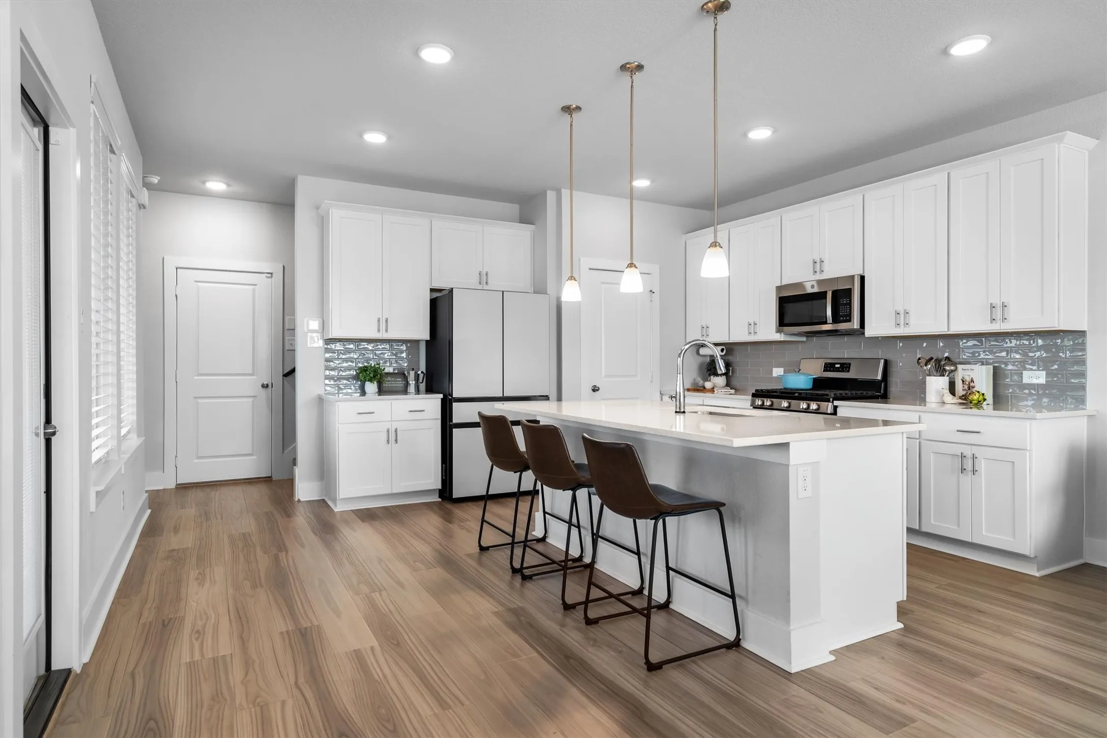 Single Family Residence For Rent in Denton County , 1346 Roundup Way, Argyle, Texas 76226, 3 Bedroom, 3 Bathroom, 2 Garage spaces, 1,661 Sqft, built in 2023, mls#21359287, Real Estate Agent in Argyle, Homes For Rent in Denton county, Homes For Rent in Argyle, Realtor in Argyle Texas, Real Estate Brokerage Independent Realty Texas, Luminita Cordes Realtor