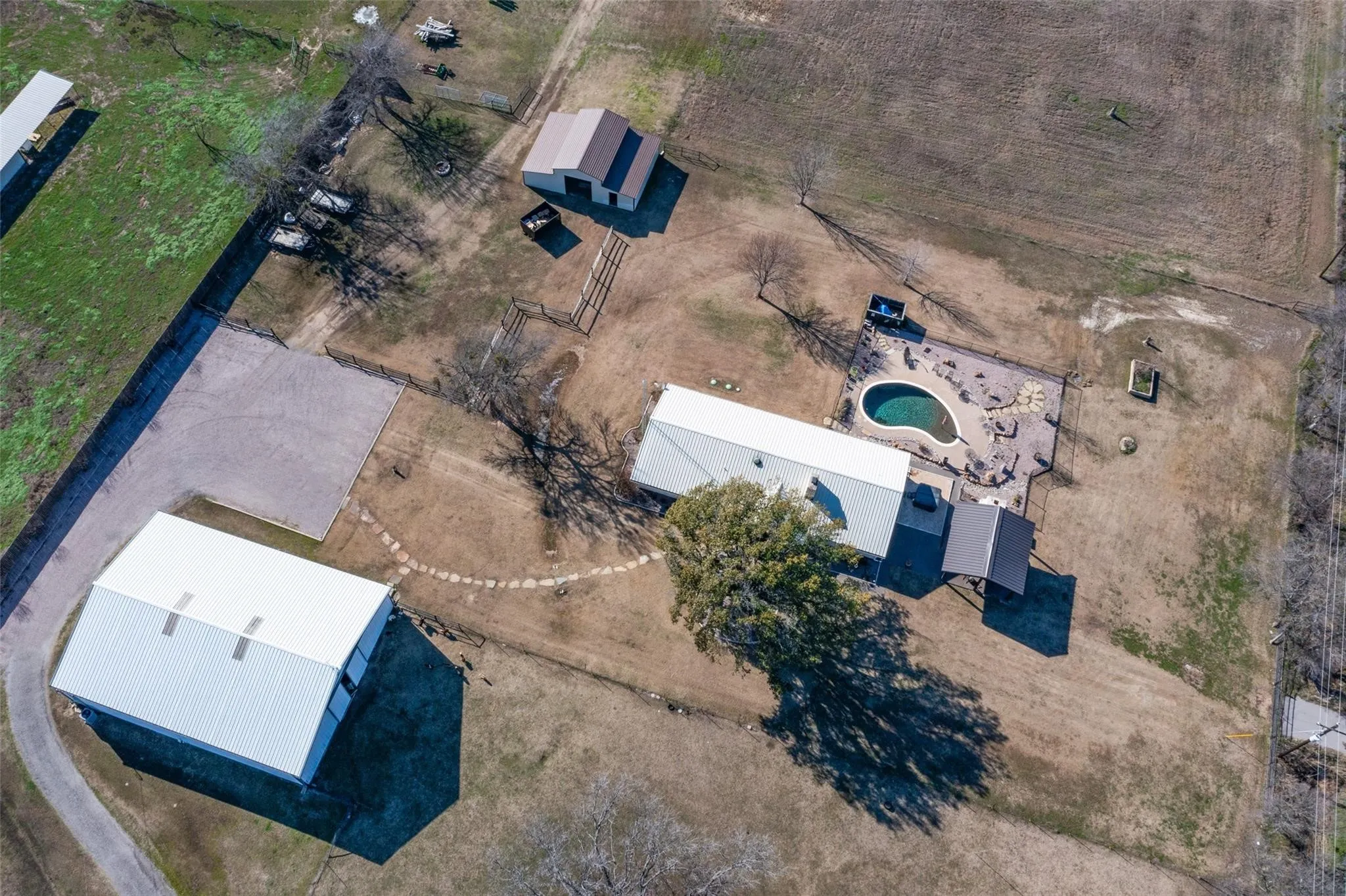 Single Family Residence For Sale in Grayson County , 1575 Terry Lane, Sherman, Texas 75092, 4 Bedroom, 2 Bathroom, Garage spaces, 2,333 Sqft, built in 1971, mls#21355336, Real Estate Agent in Sherman, Homes For Sale in Grayson county, Homes For Sale in Sherman, Realtor in Sherman Texas, Real Estate Brokerage Independent Realty Texas, Luminita Cordes Realtor
