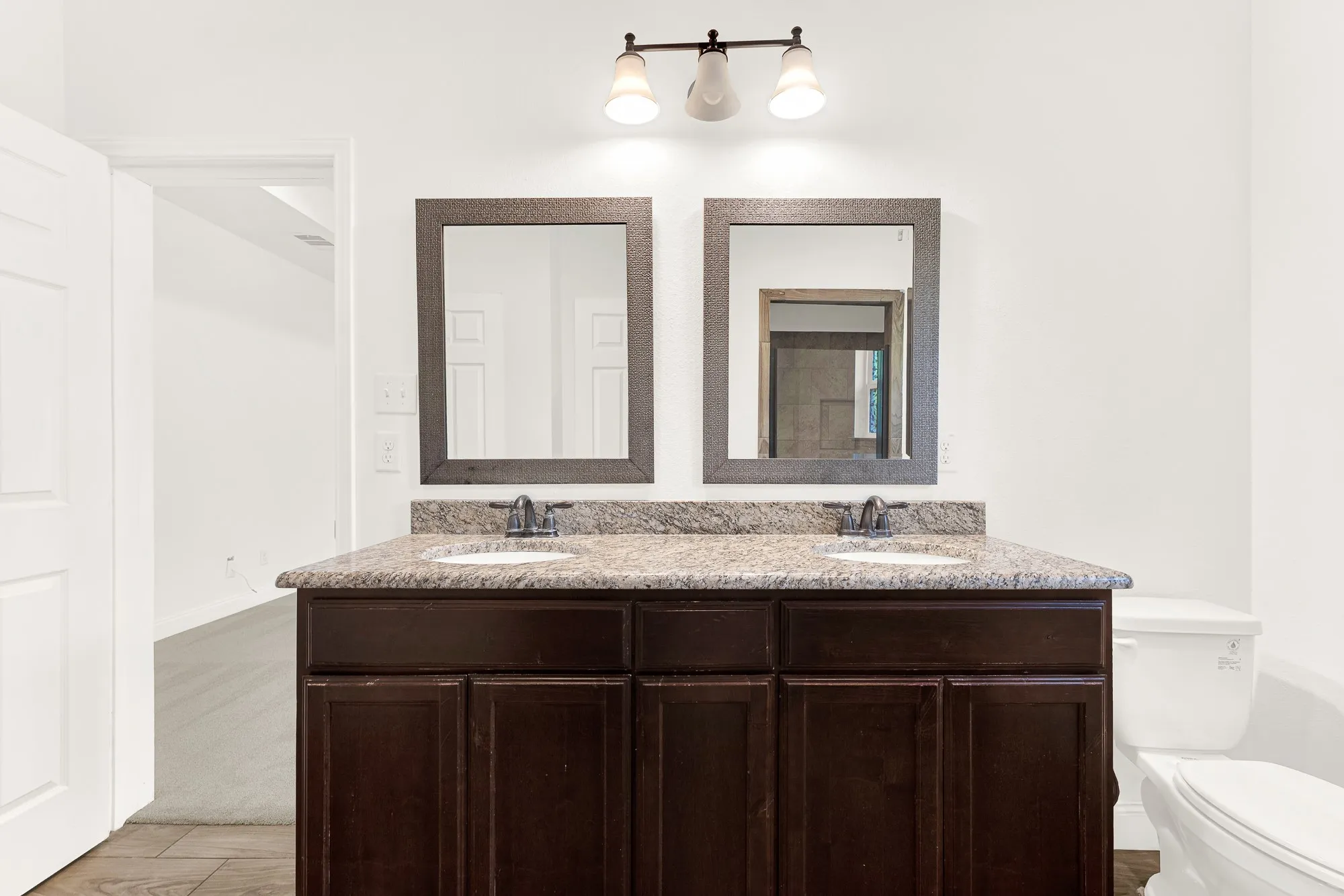 Single Family Residence For Sale in Hunt County , 1421 Jones Street, Greenville, Texas 75401, 3 Bedroom, 2 Bathroom, 2 Garage spaces, 1,618 Sqft, built in 2018, mls#21359388, Real Estate Agent in Greenville, Homes For Sale in Hunt county, Homes For Sale in Greenville, Realtor in Greenville Texas, Real Estate Brokerage Independent Realty Texas, Luminita Cordes Realtor