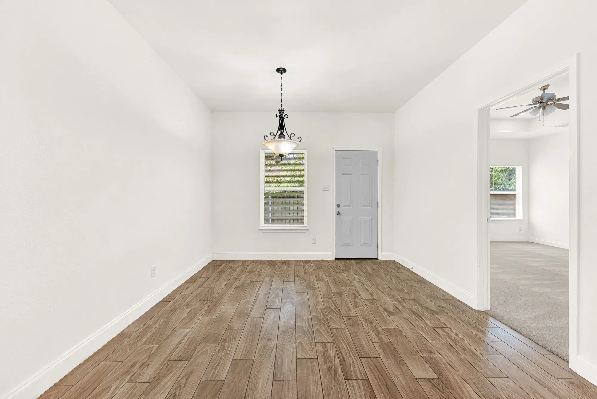 Single Family Residence For Sale in Hunt County , 1421 Jones Street, Greenville, Texas 75401, 3 Bedroom, 2 Bathroom, 2 Garage spaces, 1,618 Sqft, built in 2018, mls#21359388, Real Estate Agent in Greenville, Homes For Sale in Hunt county, Homes For Sale in Greenville, Realtor in Greenville Texas, Real Estate Brokerage Independent Realty Texas, Luminita Cordes Realtor