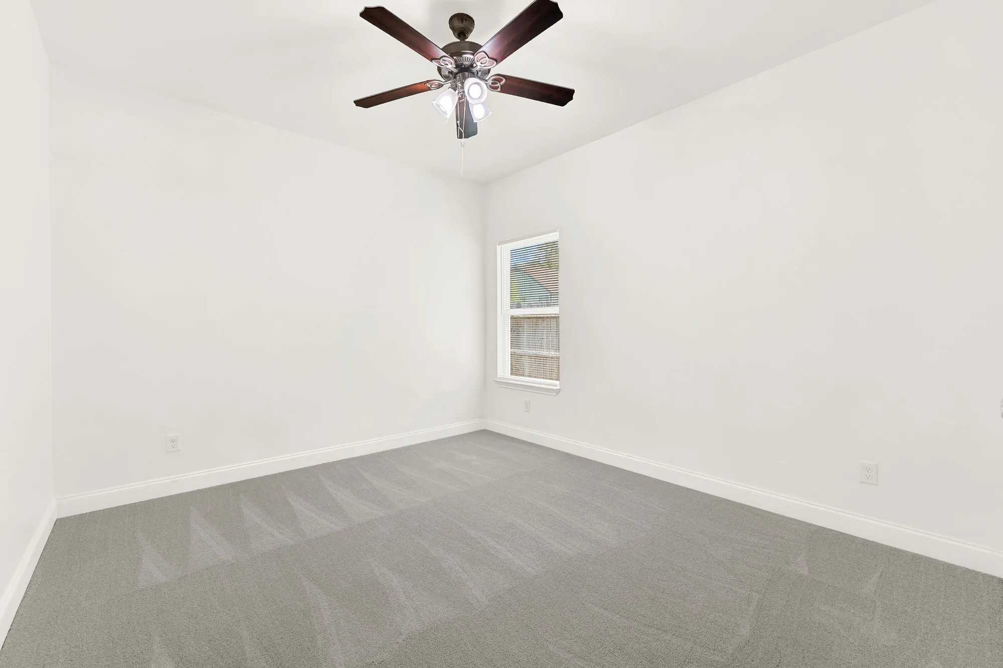 Single Family Residence For Sale in Hunt County , 1421 Jones Street, Greenville, Texas 75401, 3 Bedroom, 2 Bathroom, 2 Garage spaces, 1,618 Sqft, built in 2018, mls#21359388, Real Estate Agent in Greenville, Homes For Sale in Hunt county, Homes For Sale in Greenville, Realtor in Greenville Texas, Real Estate Brokerage Independent Realty Texas, Luminita Cordes Realtor