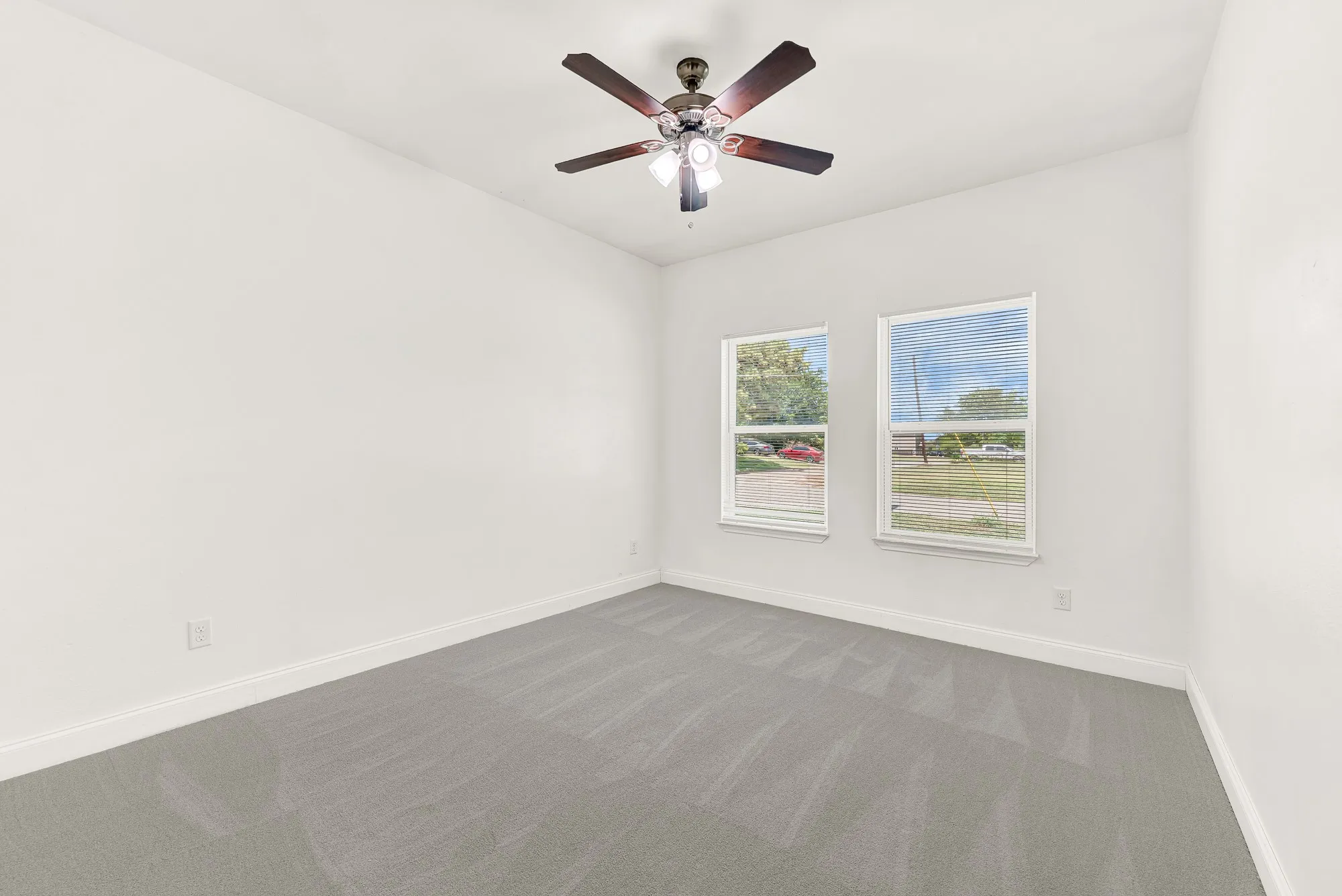 Single Family Residence For Sale in Hunt County , 1421 Jones Street, Greenville, Texas 75401, 3 Bedroom, 2 Bathroom, 2 Garage spaces, 1,618 Sqft, built in 2018, mls#21359388, Real Estate Agent in Greenville, Homes For Sale in Hunt county, Homes For Sale in Greenville, Realtor in Greenville Texas, Real Estate Brokerage Independent Realty Texas, Luminita Cordes Realtor