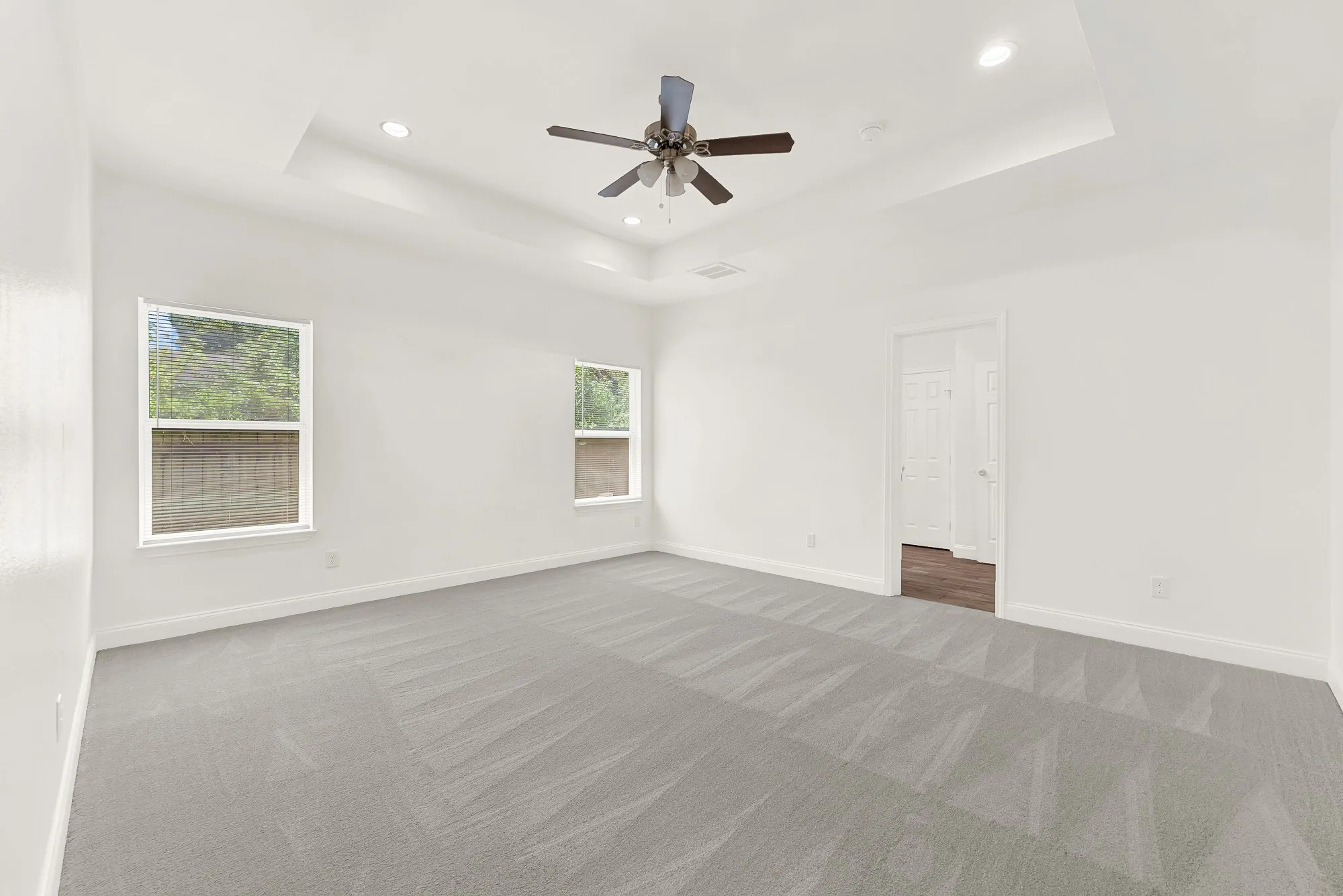 Single Family Residence For Sale in Hunt County , 1421 Jones Street, Greenville, Texas 75401, 3 Bedroom, 2 Bathroom, 2 Garage spaces, 1,618 Sqft, built in 2018, mls#21359388, Real Estate Agent in Greenville, Homes For Sale in Hunt county, Homes For Sale in Greenville, Realtor in Greenville Texas, Real Estate Brokerage Independent Realty Texas, Luminita Cordes Realtor