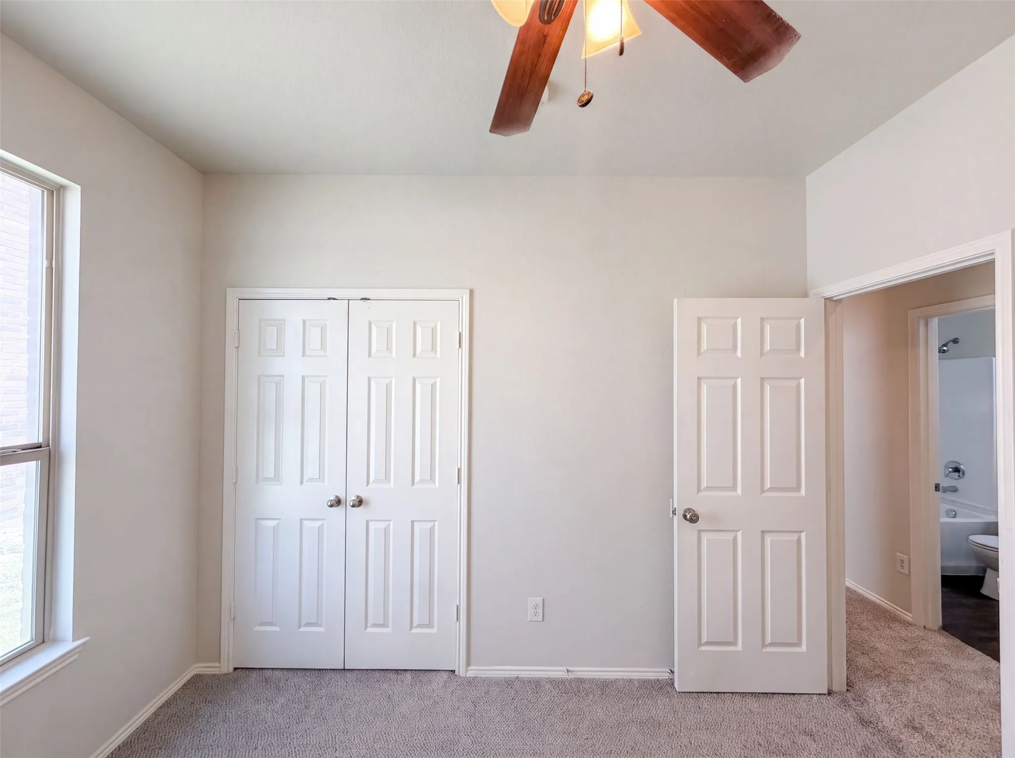 Single Family Residence For Sale in Tarrant County , 5928 Deck House Road, Fort Worth, Texas 76179, 3 Bedroom, 2 Bathroom, 2 Garage spaces, 1,378 Sqft, built in 2008, mls#21360396, Real Estate Agent in Fort Worth, Homes For Sale in Tarrant county, Homes For Sale in Fort Worth, Realtor in Fort Worth Texas, Real Estate Brokerage Independent Realty Texas, Luminita Cordes Realtor