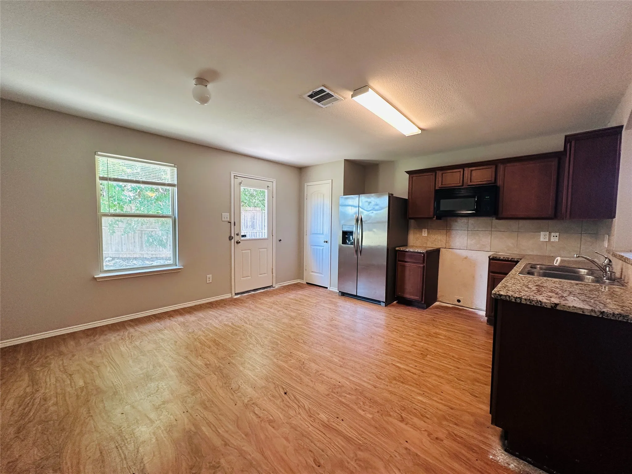 Single Family Residence For Sale in Dallas County , 1703 Eagle River Trail, Lancaster, Texas 75146, 3 Bedroom, 2 Bathroom, 2 Garage spaces, 1,594 Sqft, built in 2016, mls#21359908, Real Estate Agent in Lancaster, Homes For Sale in Dallas county, Homes For Sale in Lancaster, Realtor in Lancaster Texas, Real Estate Brokerage Independent Realty Texas, Luminita Cordes Realtor