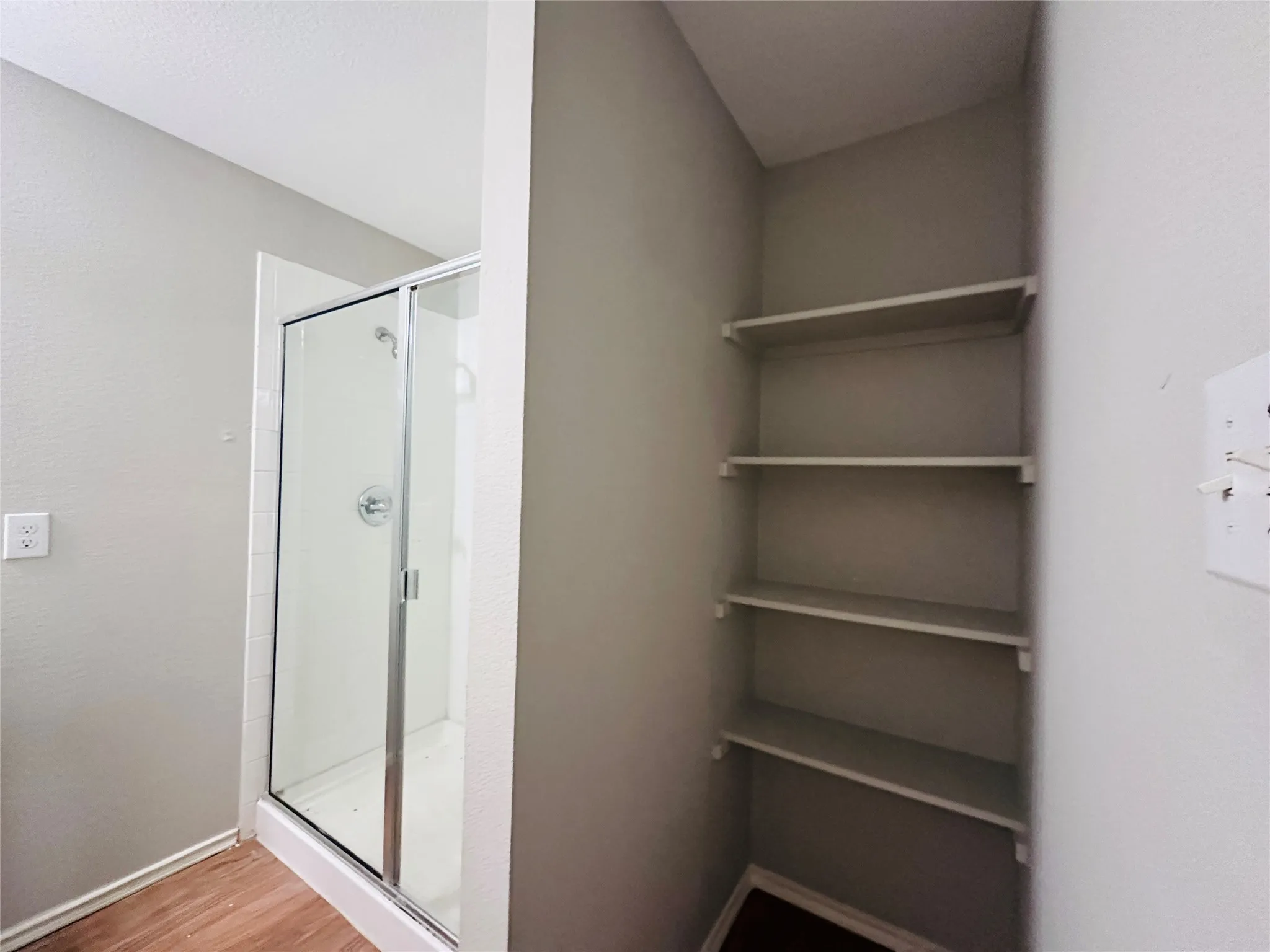 Single Family Residence For Sale in Dallas County , 1703 Eagle River Trail, Lancaster, Texas 75146, 3 Bedroom, 2 Bathroom, 2 Garage spaces, 1,594 Sqft, built in 2016, mls#21359908, Real Estate Agent in Lancaster, Homes For Sale in Dallas county, Homes For Sale in Lancaster, Realtor in Lancaster Texas, Real Estate Brokerage Independent Realty Texas, Luminita Cordes Realtor
