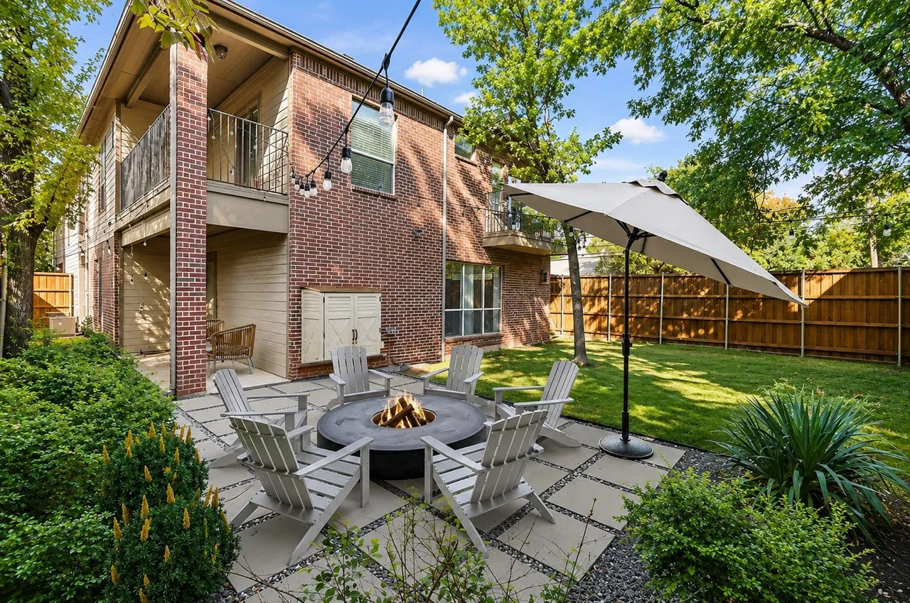 Single Family Residence For Rent in Dallas County , 4936 Milam Street, Dallas, Texas 75206, 3 Bedroom, 3 Bathroom, 2 Garage spaces, 2,624 Sqft, built in 2006, Price $5,750, mls#21360178, Real Estate Agent in Dallas, Homes For Rent in Dallas county, Homes For Rent in Dallas, Realtor in Dallas Texas, Real Estate Brokerage Independent Realty Texas, Luminita Cordes Realtor