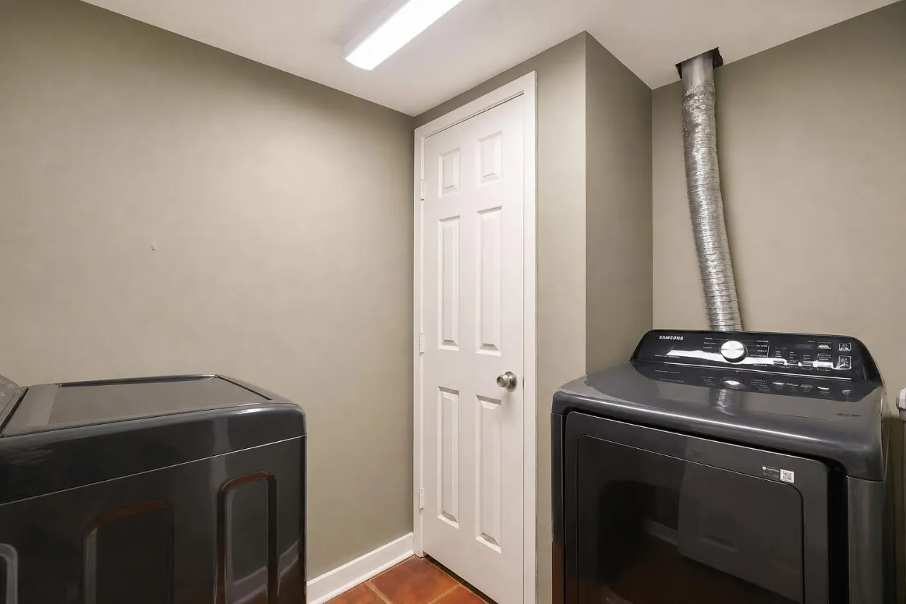 Single Family Residence For Sale in Cherokee County , 436 County Road 3802, Bullard, Texas 75757, 3 Bedroom, 2 Bathroom, Garage spaces, 1,968 Sqft, built in 2000, mls#21360361, Real Estate Agent in Bullard, Homes For Sale in Cherokee county, Homes For Sale in Bullard, Realtor in Bullard Texas, Real Estate Brokerage Independent Realty Texas, Luminita Cordes Realtor