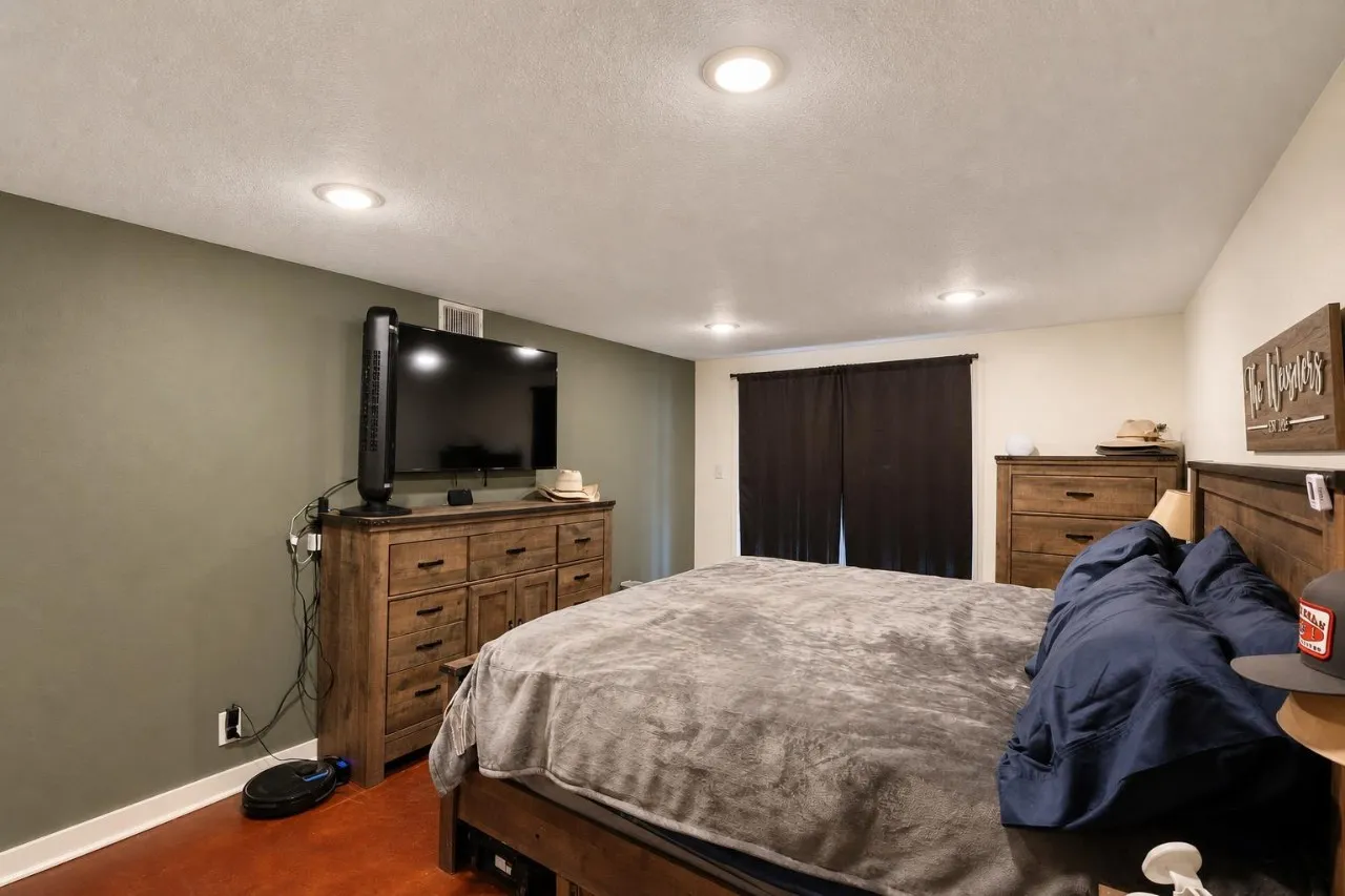 Single Family Residence For Sale in Cherokee County , 436 County Road 3802, Bullard, Texas 75757, 3 Bedroom, 2 Bathroom, Garage spaces, 1,968 Sqft, built in 2000, mls#21360361, Real Estate Agent in Bullard, Homes For Sale in Cherokee county, Homes For Sale in Bullard, Realtor in Bullard Texas, Real Estate Brokerage Independent Realty Texas, Luminita Cordes Realtor