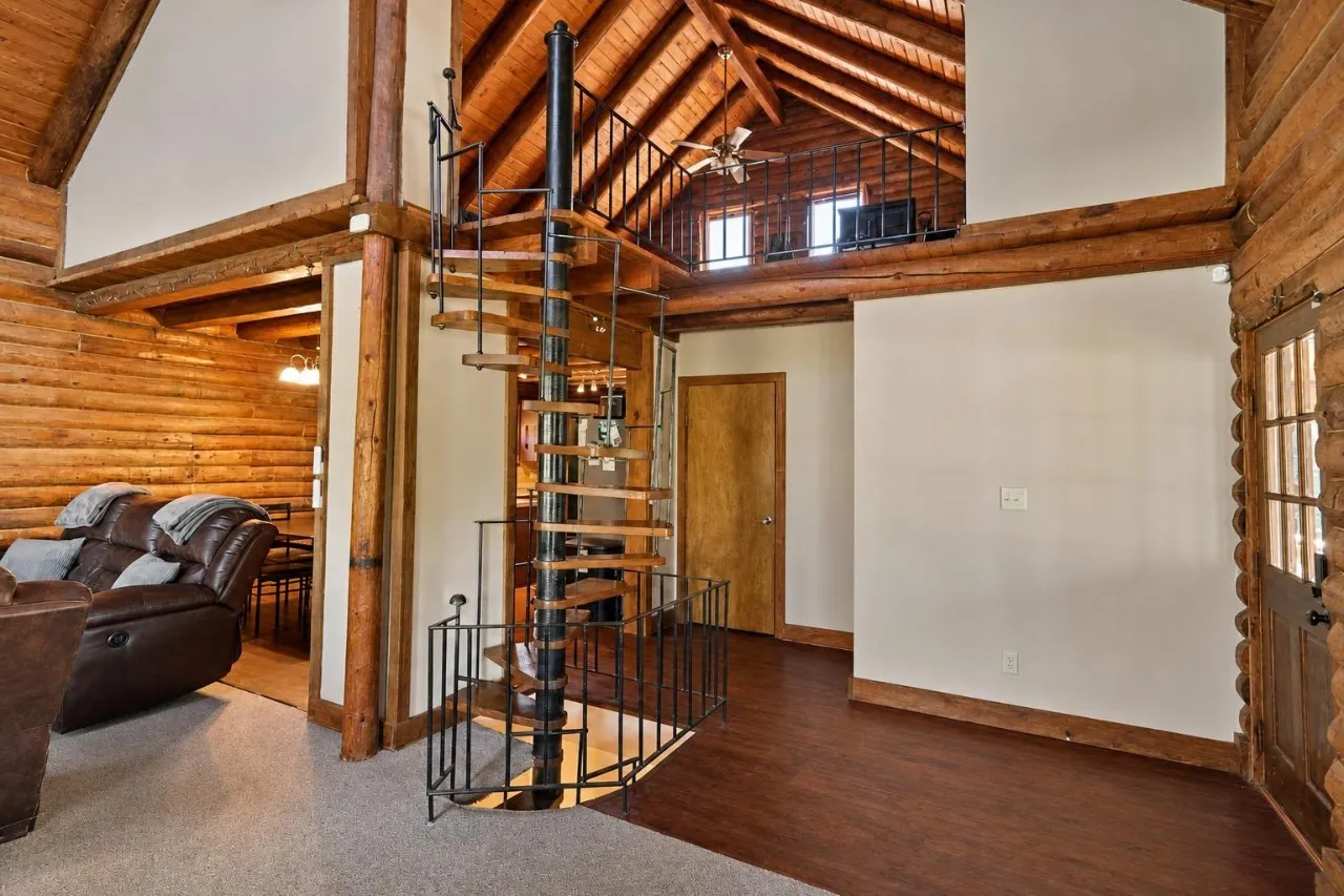 Single Family Residence For Sale in Cherokee County , 436 County Road 3802, Bullard, Texas 75757, 3 Bedroom, 2 Bathroom, Garage spaces, 1,968 Sqft, built in 2000, mls#21360361, Real Estate Agent in Bullard, Homes For Sale in Cherokee county, Homes For Sale in Bullard, Realtor in Bullard Texas, Real Estate Brokerage Independent Realty Texas, Luminita Cordes Realtor
