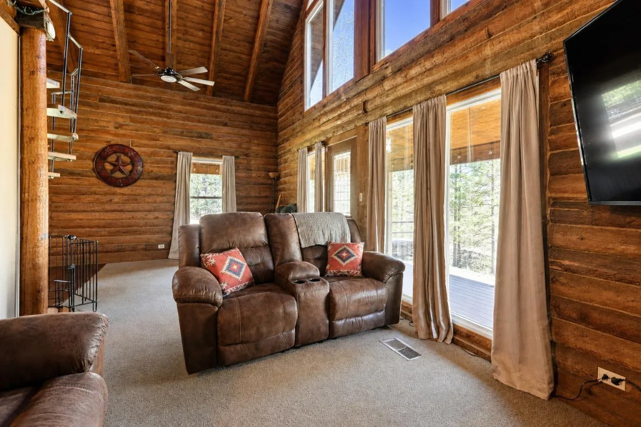 Single Family Residence For Sale in Cherokee County , 436 County Road 3802, Bullard, Texas 75757, 3 Bedroom, 2 Bathroom, Garage spaces, 1,968 Sqft, built in 2000, mls#21360361, Real Estate Agent in Bullard, Homes For Sale in Cherokee county, Homes For Sale in Bullard, Realtor in Bullard Texas, Real Estate Brokerage Independent Realty Texas, Luminita Cordes Realtor