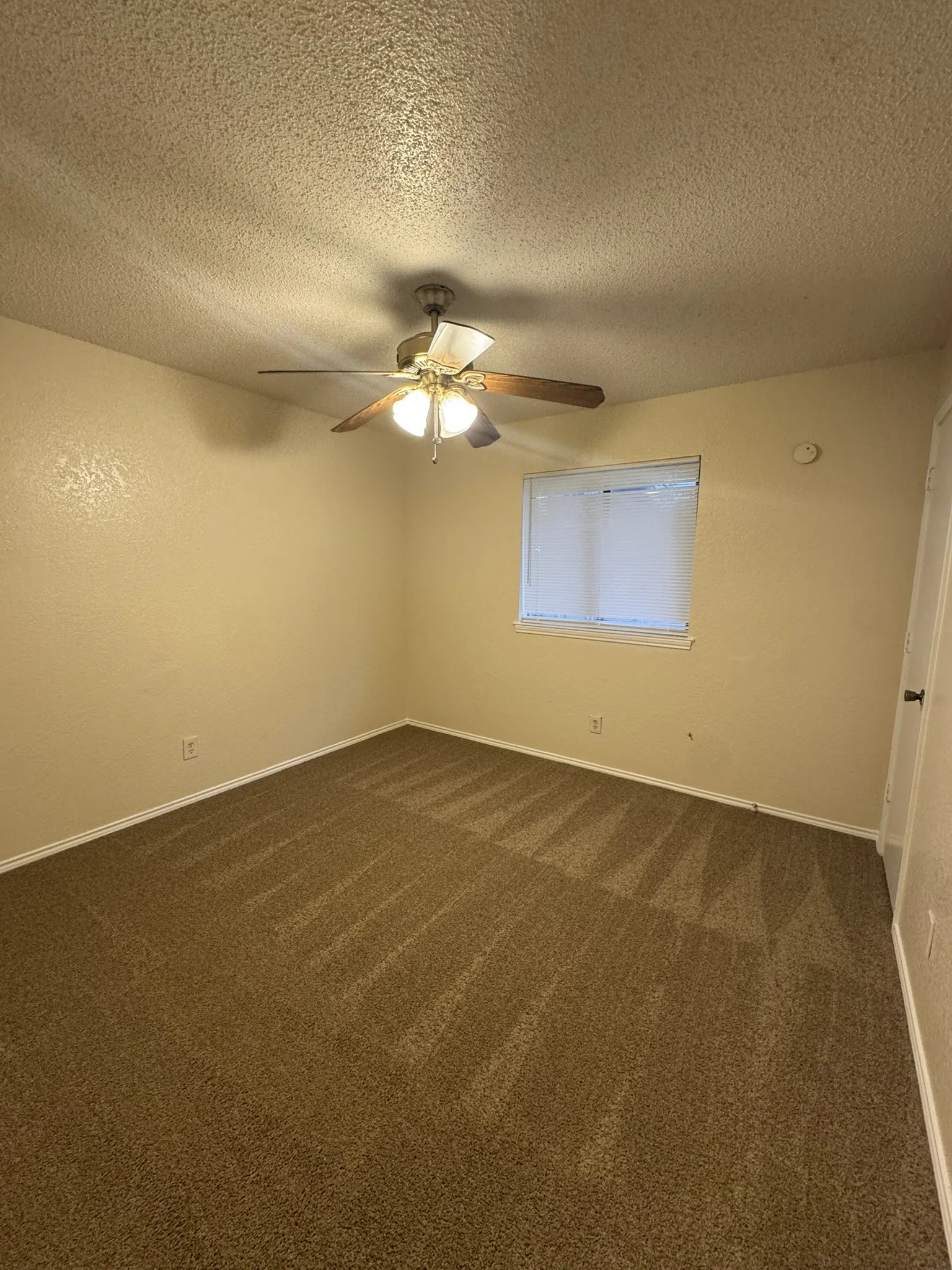 Duplex For Sale in Tarrant County , 4516 Halyard Court 4516-4520, Fort Worth, Texas 76135, 4 Bedroom, 4 Bathroom, 2 Garage spaces, 0 Sqft, built in 1985, mls#21360397, Real Estate Agent in Fort Worth, Homes For Sale in Tarrant county, Homes For Sale in Fort Worth, Realtor in Fort Worth Texas, Real Estate Brokerage Independent Realty Texas, Luminita Cordes Realtor
