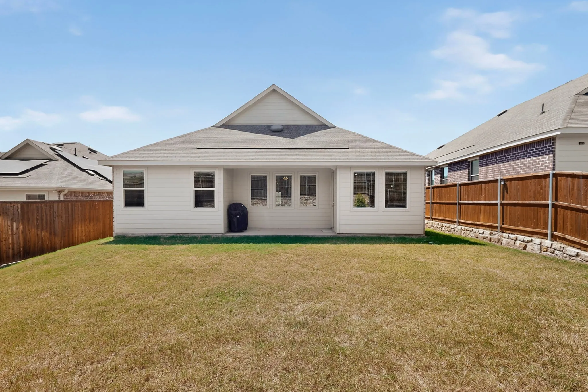 Single Family Residence For Rent in Denton County , 11609 Silver Queen Drive, Aubrey, Texas 76227, 4 Bedroom, 2 Bathroom, 2 Garage spaces, 1,838 Sqft, built in 2022, Price $2,250, mls#21360217, Real Estate Agent in Aubrey, Homes For Rent in Denton county, Homes For Rent in Aubrey, Realtor in Aubrey Texas, Real Estate Brokerage Independent Realty Texas, Luminita Cordes Realtor