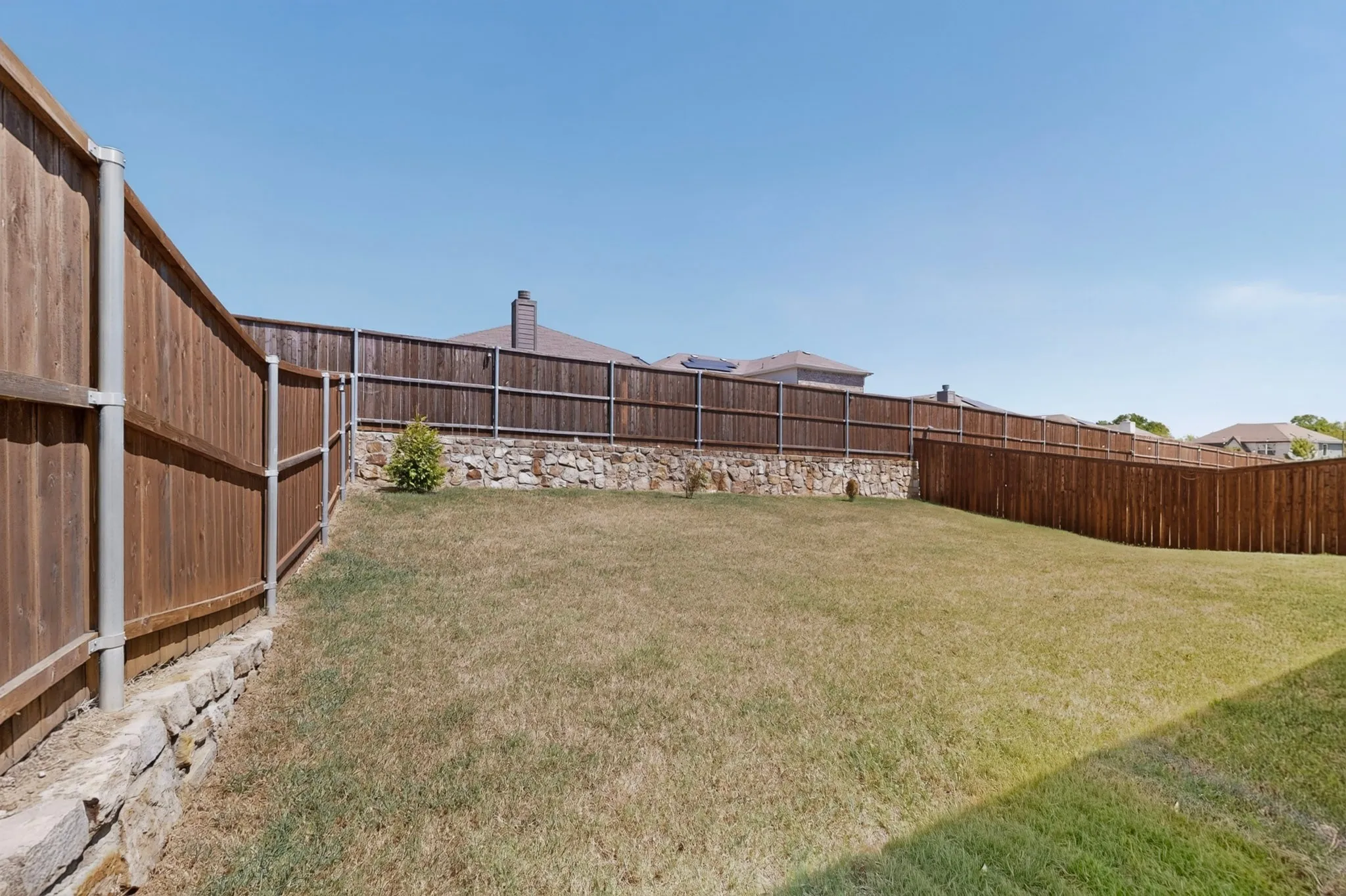 Single Family Residence For Rent in Denton County , 11609 Silver Queen Drive, Aubrey, Texas 76227, 4 Bedroom, 2 Bathroom, 2 Garage spaces, 1,838 Sqft, built in 2022, Price $2,250, mls#21360217, Real Estate Agent in Aubrey, Homes For Rent in Denton county, Homes For Rent in Aubrey, Realtor in Aubrey Texas, Real Estate Brokerage Independent Realty Texas, Luminita Cordes Realtor